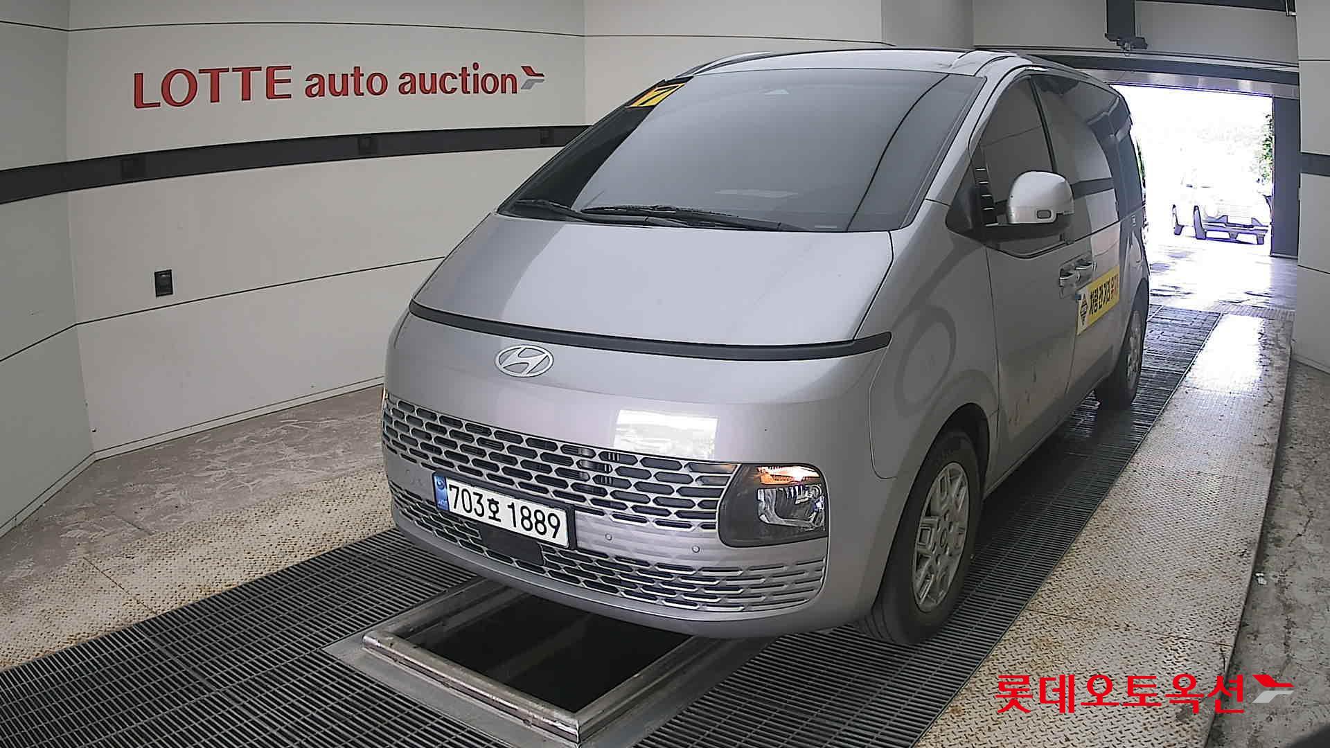 2025 - hyundai staria