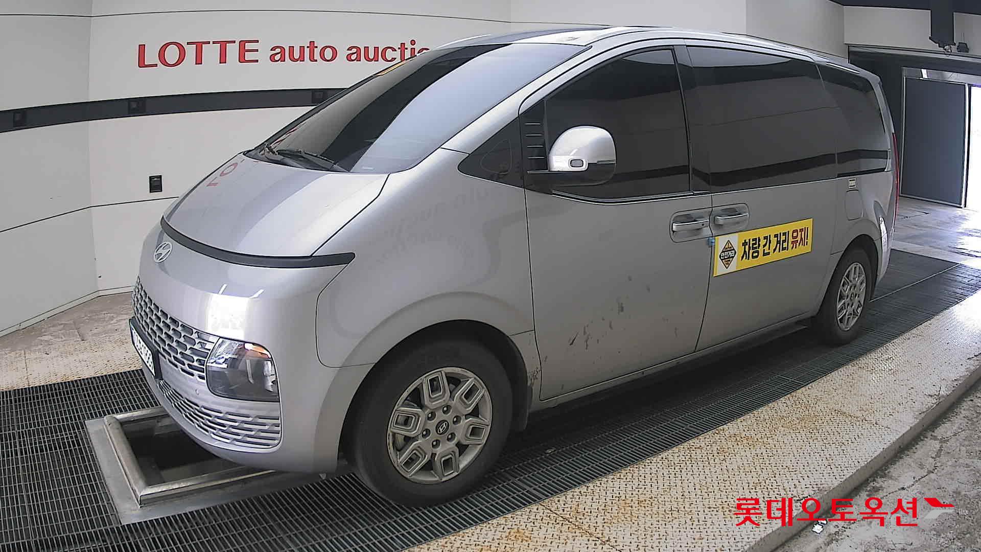 2025 - hyundai staria