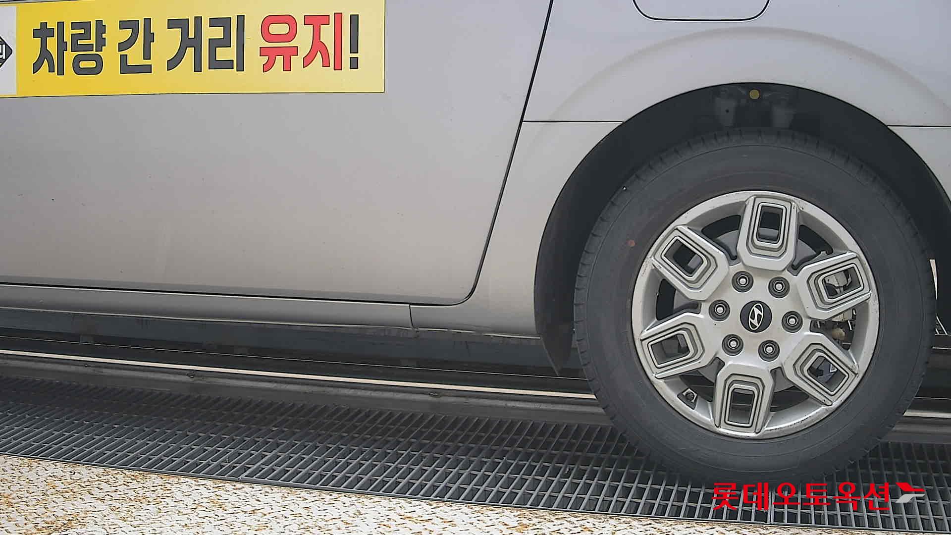 2025 - hyundai staria