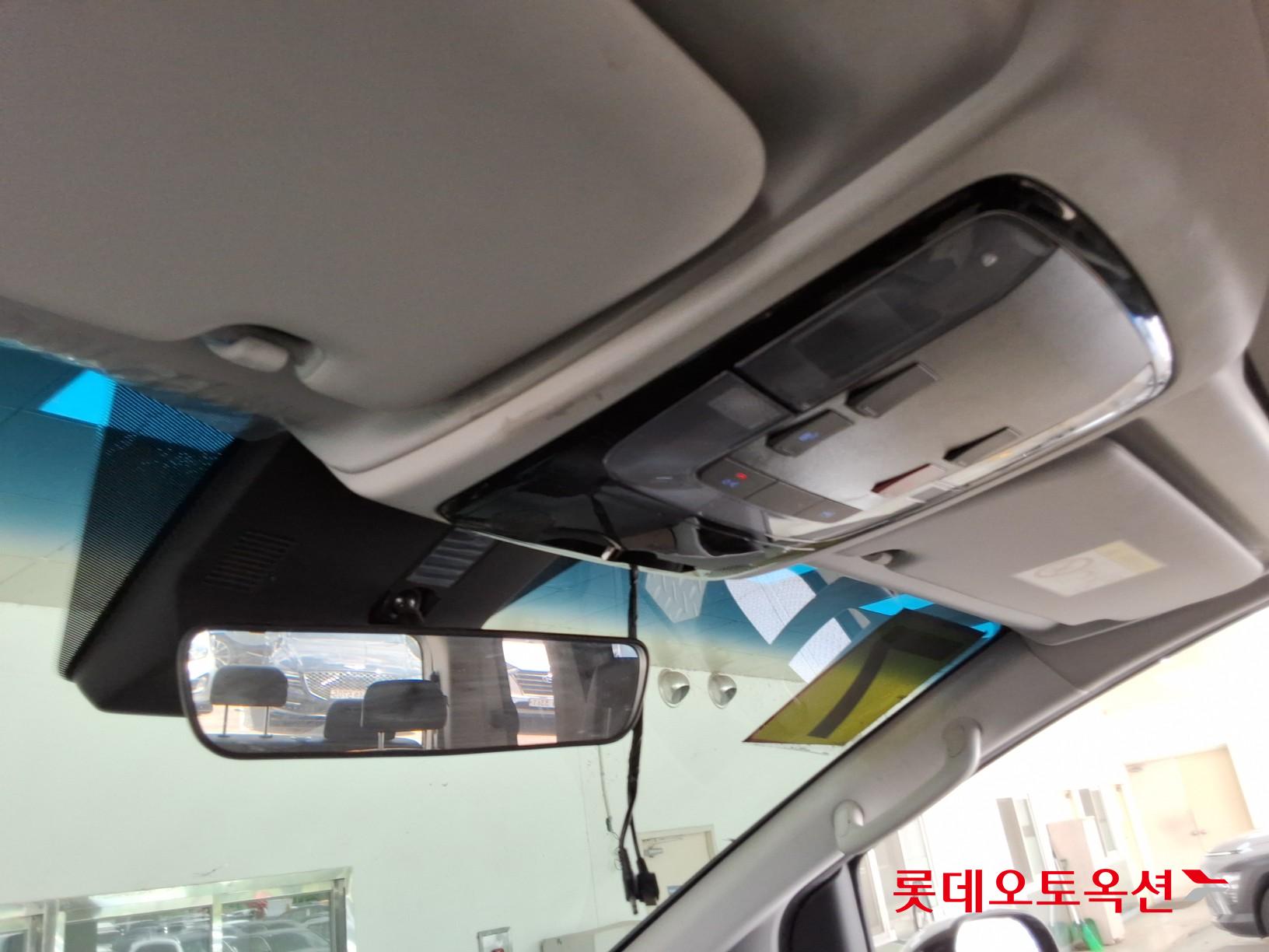 2025 - hyundai staria