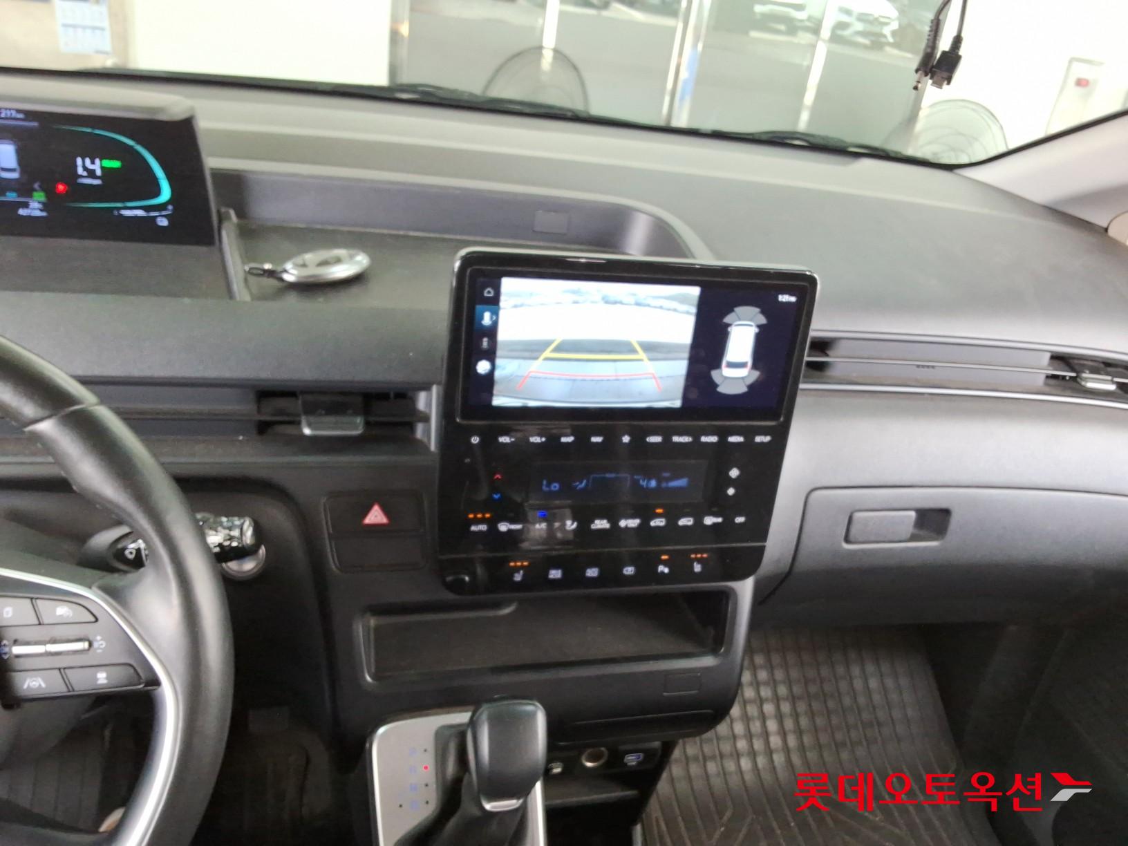 2025 - hyundai staria