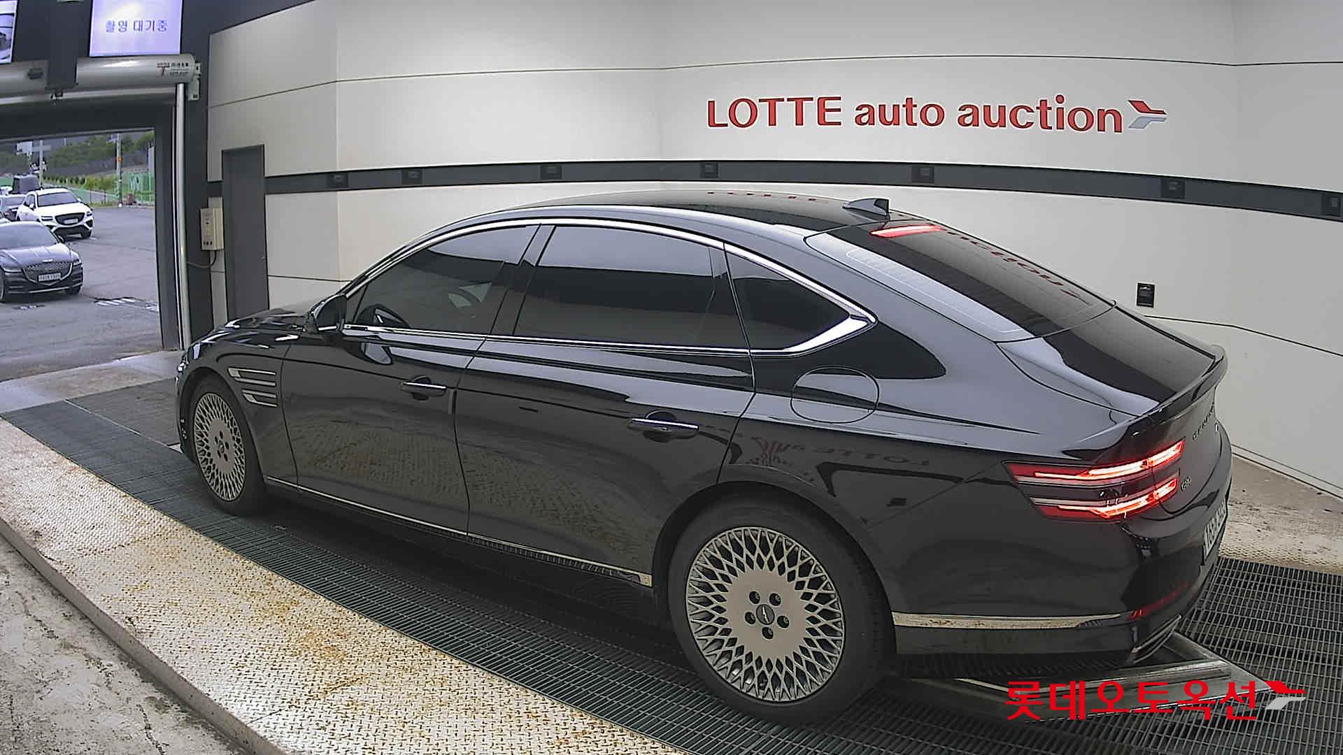 2022 - genesis g80