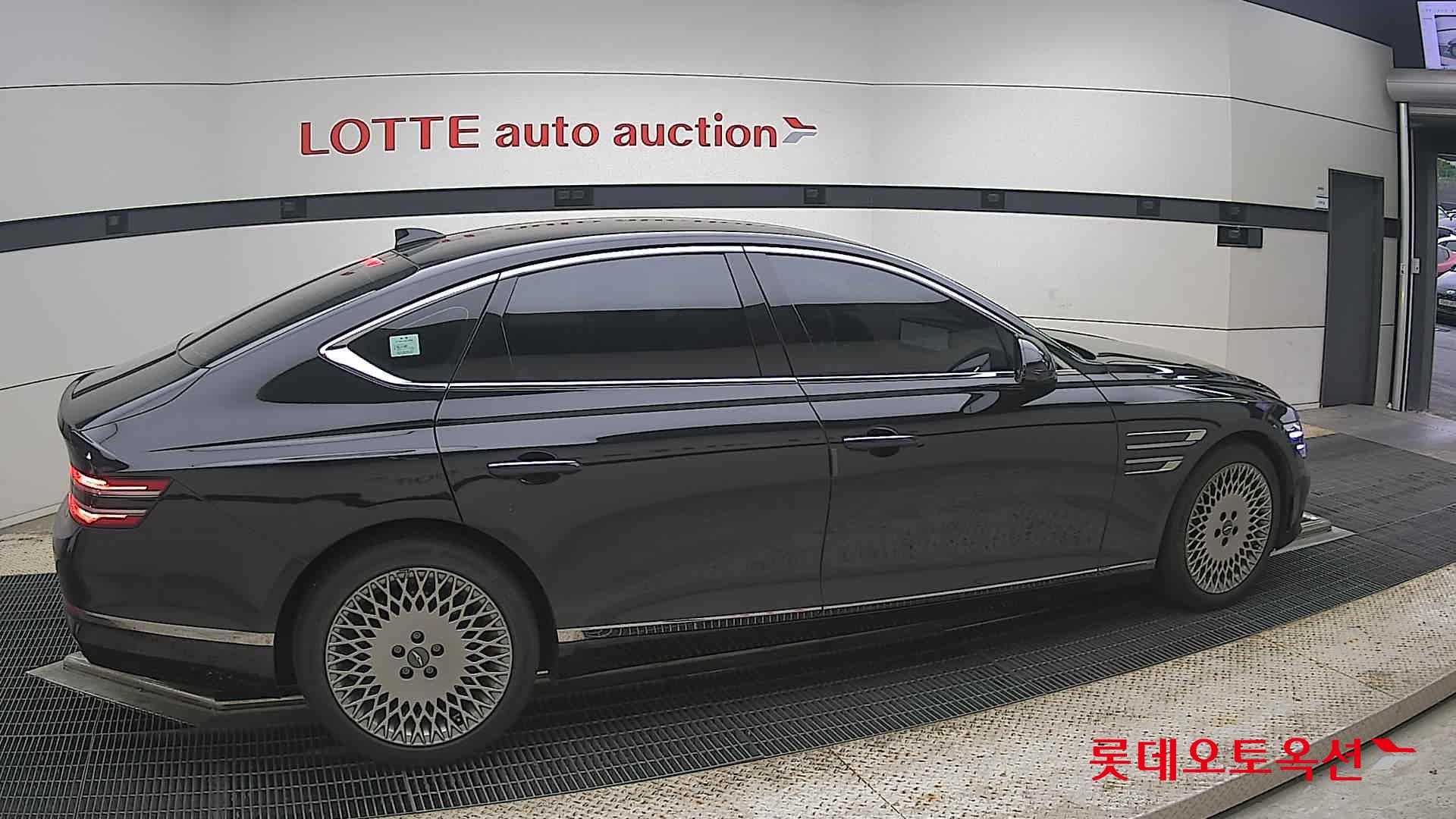 2022 - genesis g80
