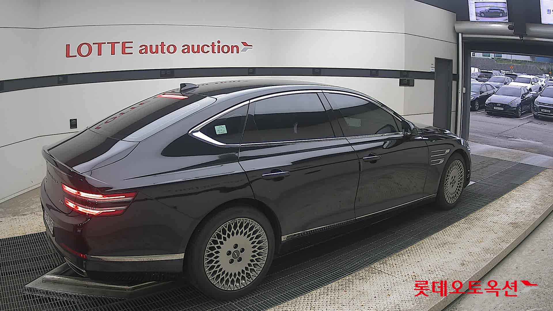 2022 - genesis g80