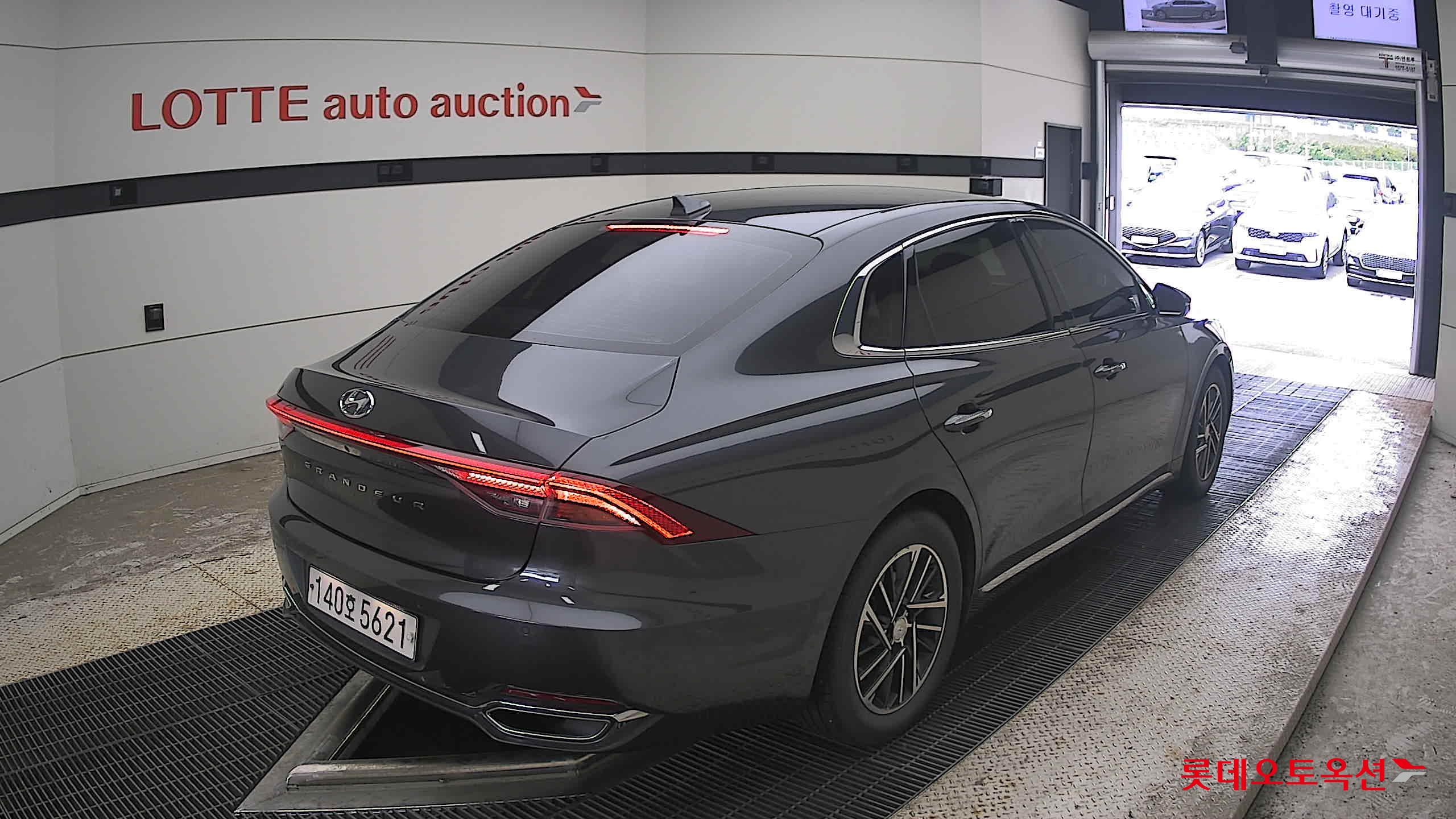 2020 - hyundai grandeur