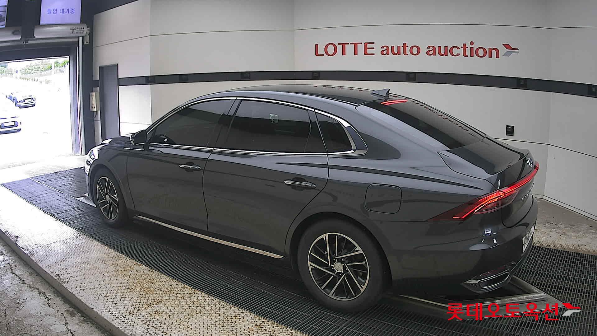 2020 - hyundai grandeur