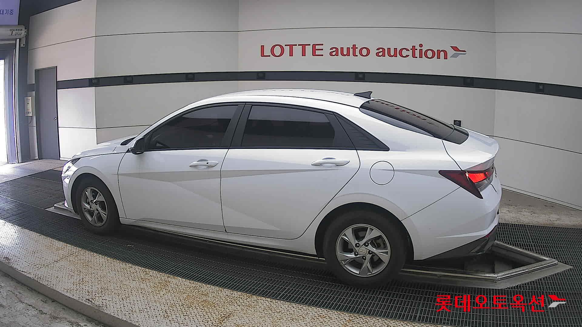 2021 - hyundai avante