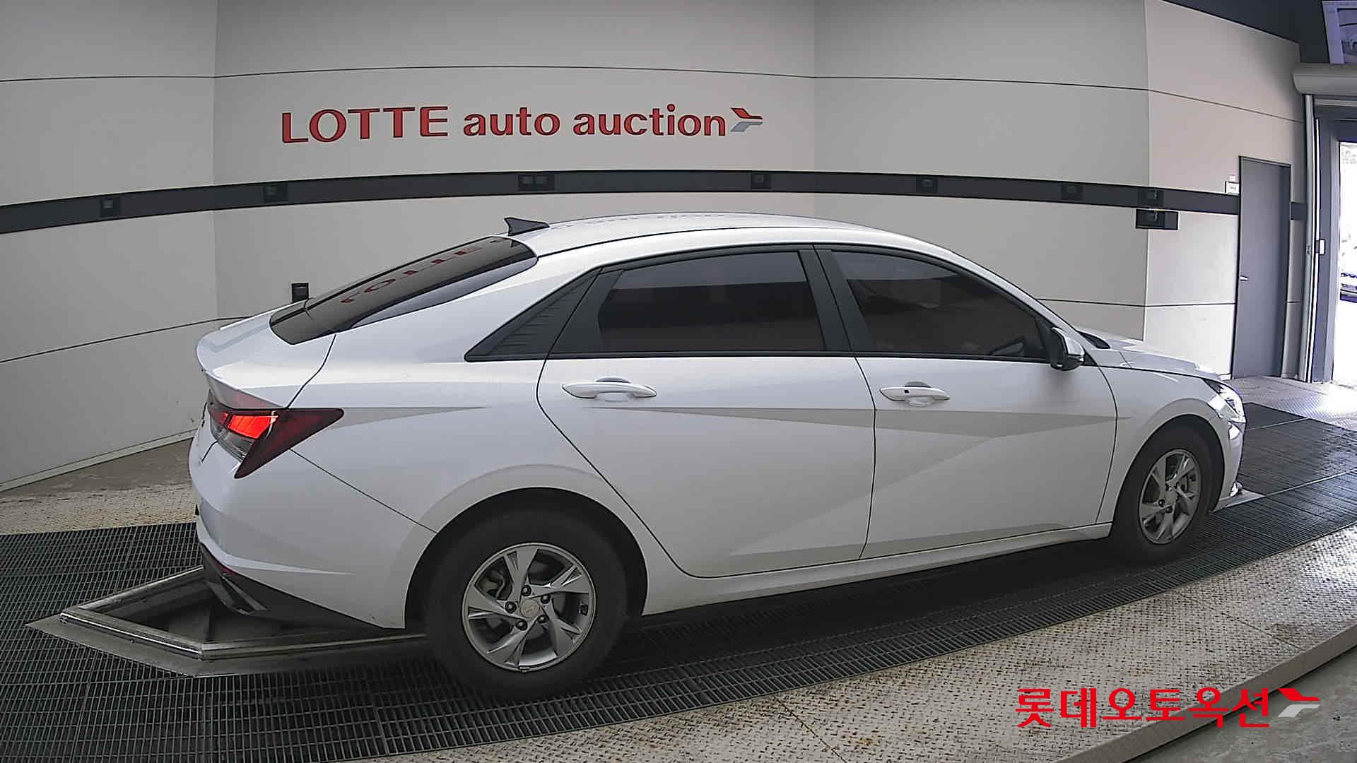2021 - hyundai avante