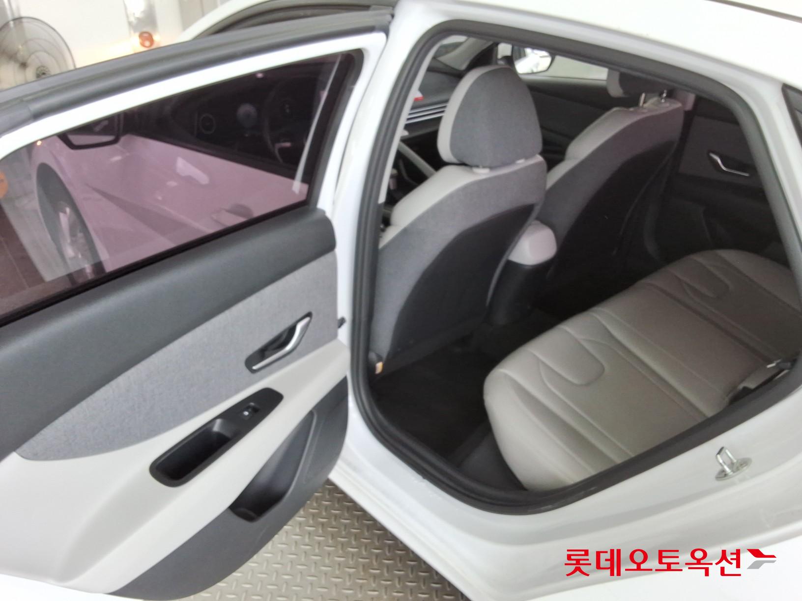2021 - hyundai avante
