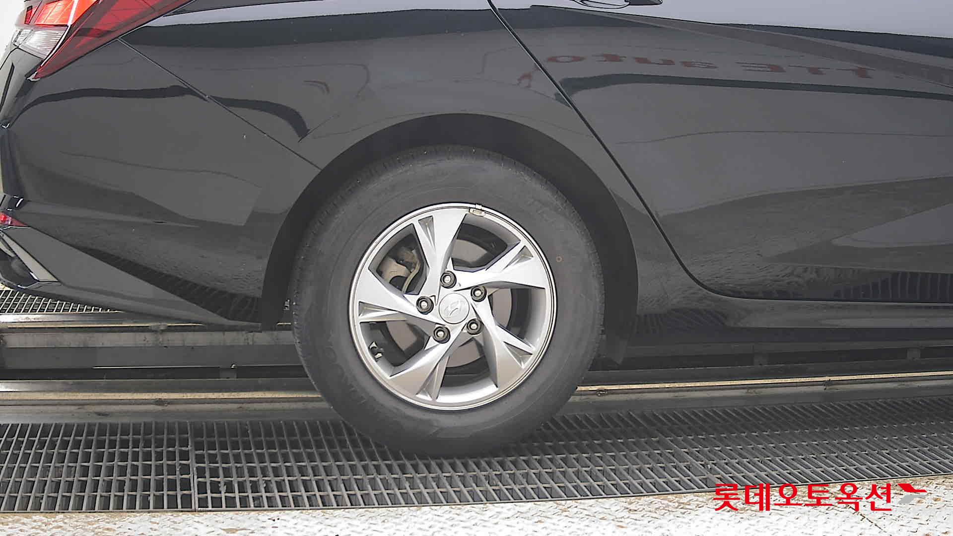 2021 - hyundai avante