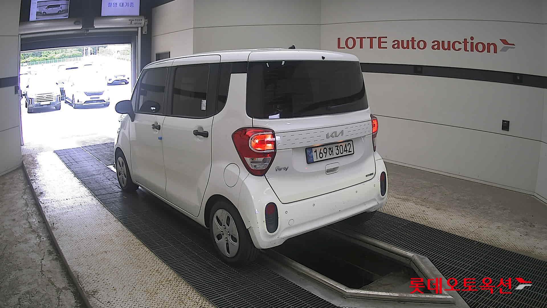 2022 - kia ray