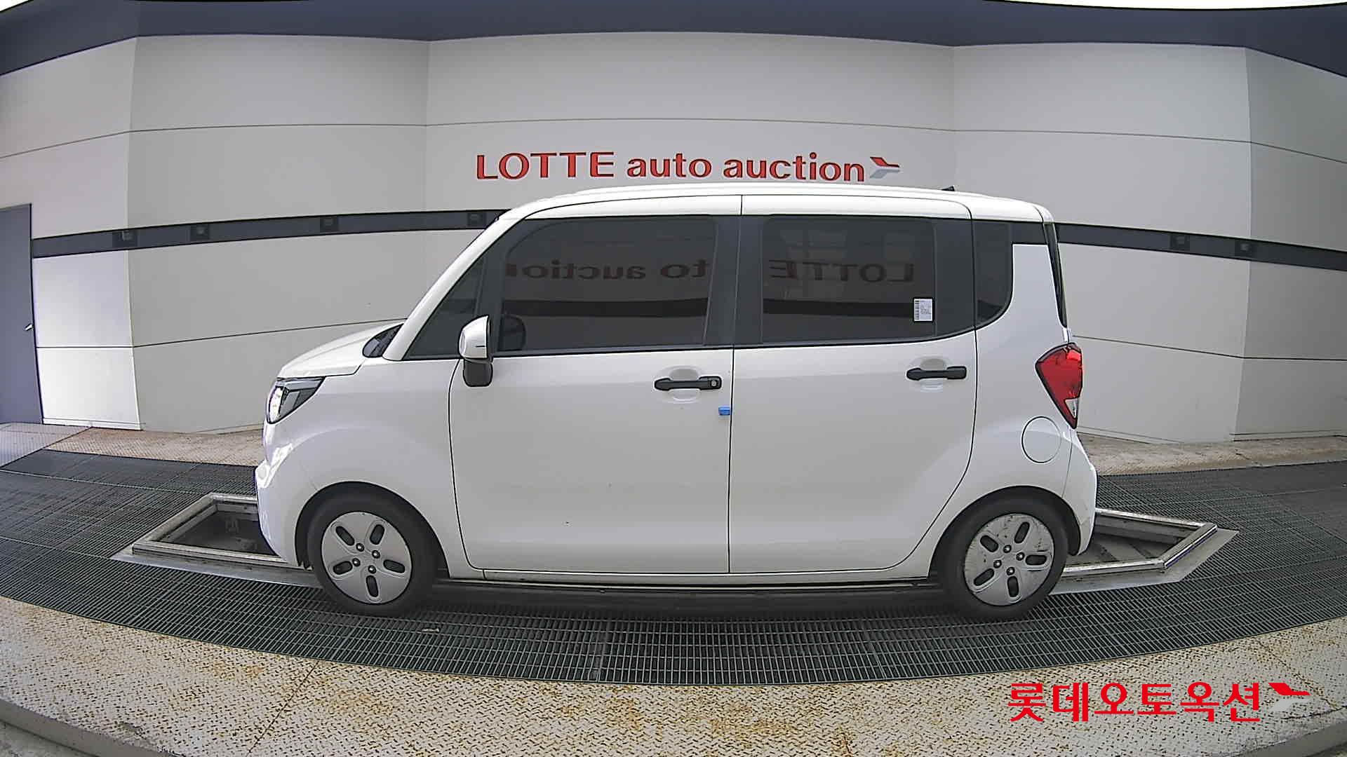 2022 - kia ray