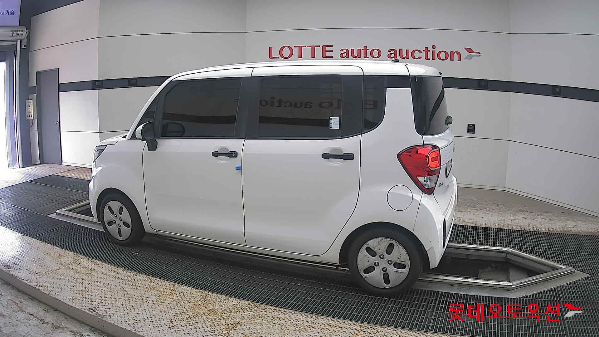 2022 - kia ray