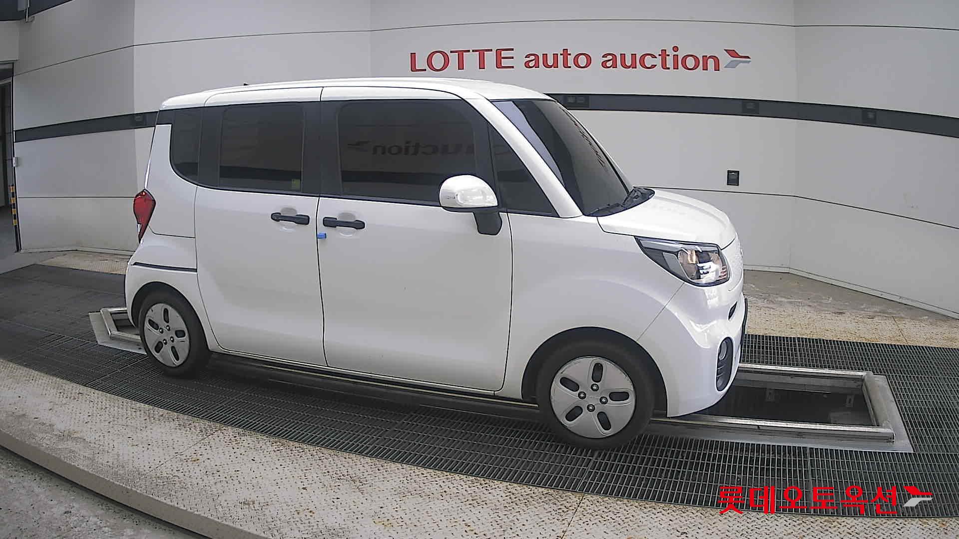 2022 - kia ray