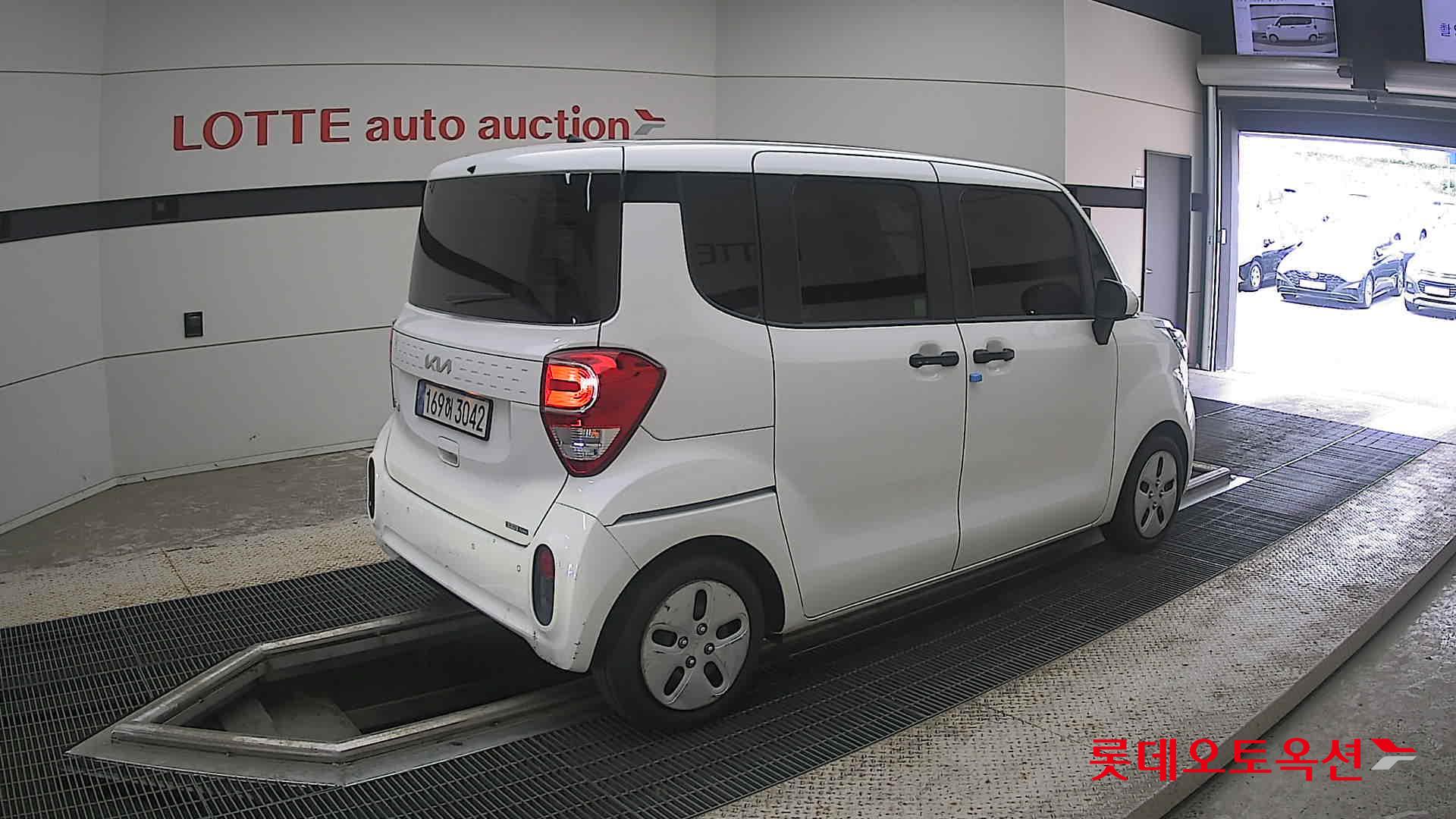 2022 - kia ray