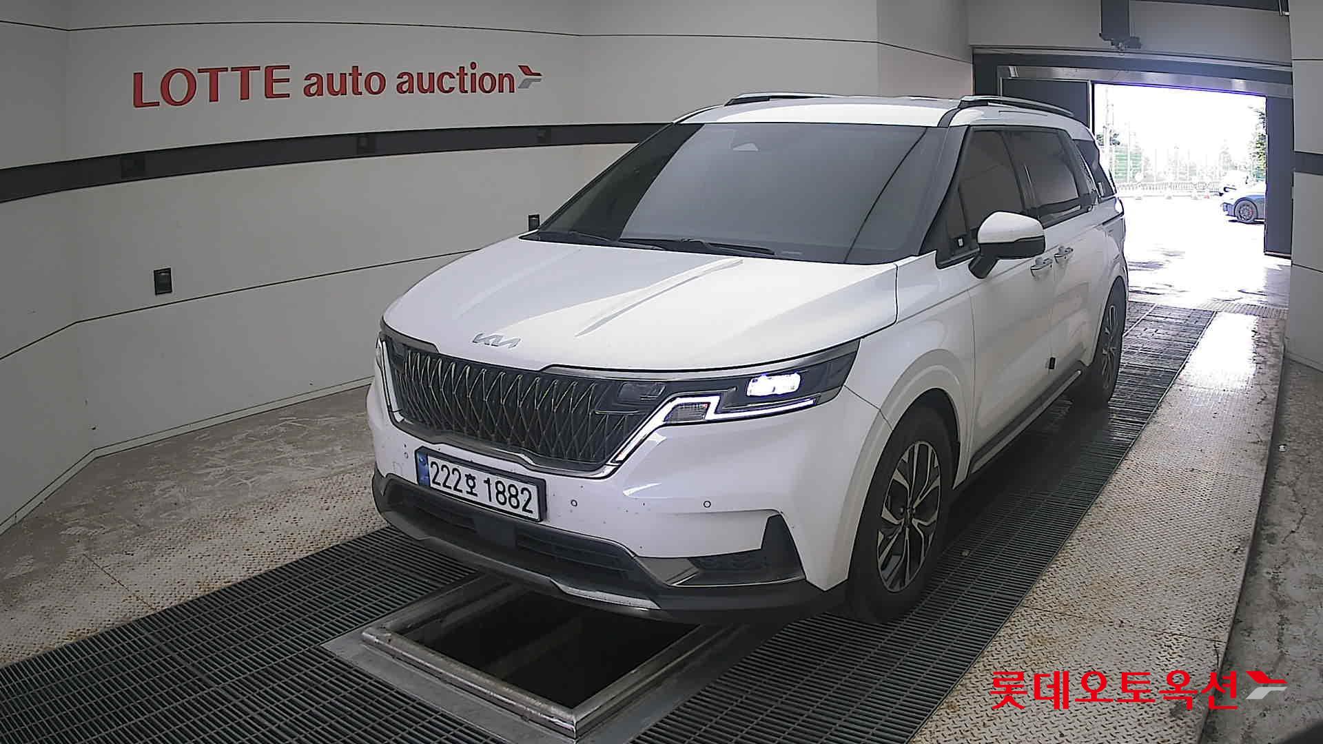 2023 - kia carnival
