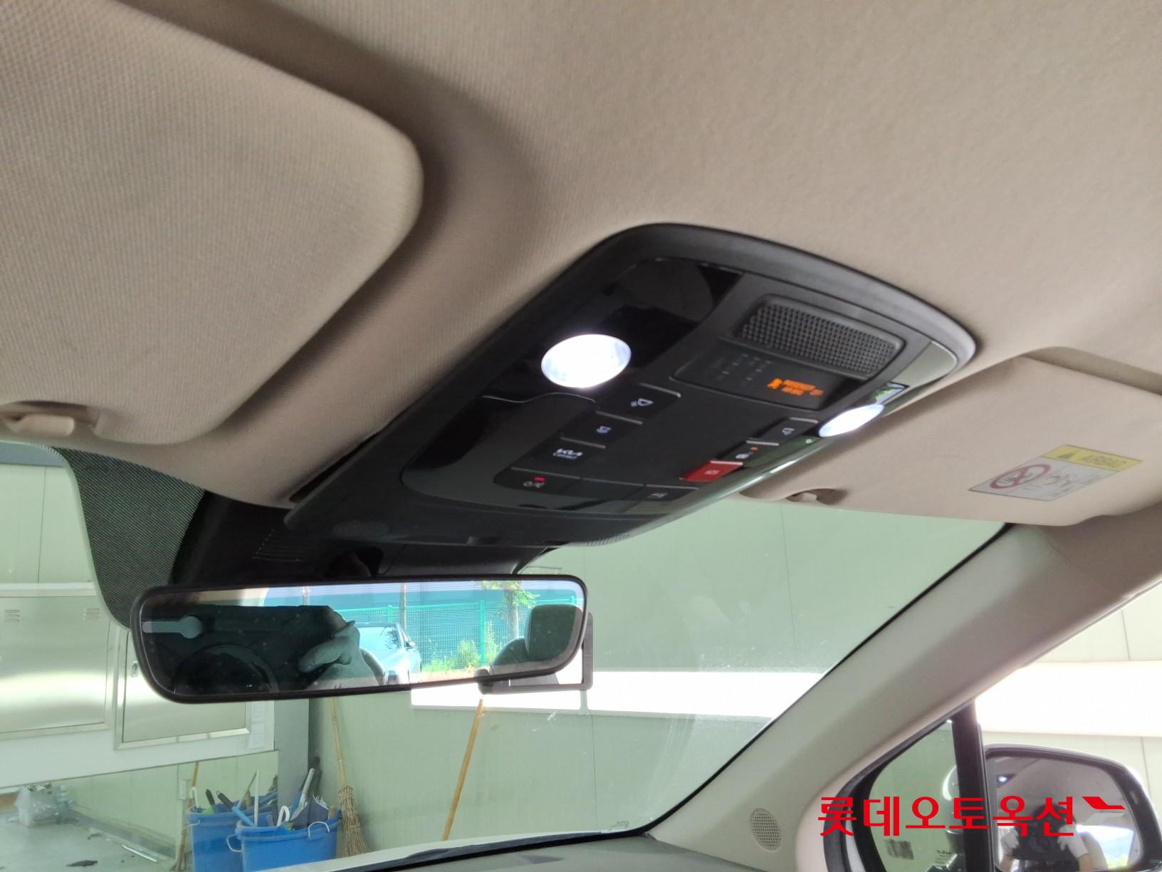 2023 - kia carnival