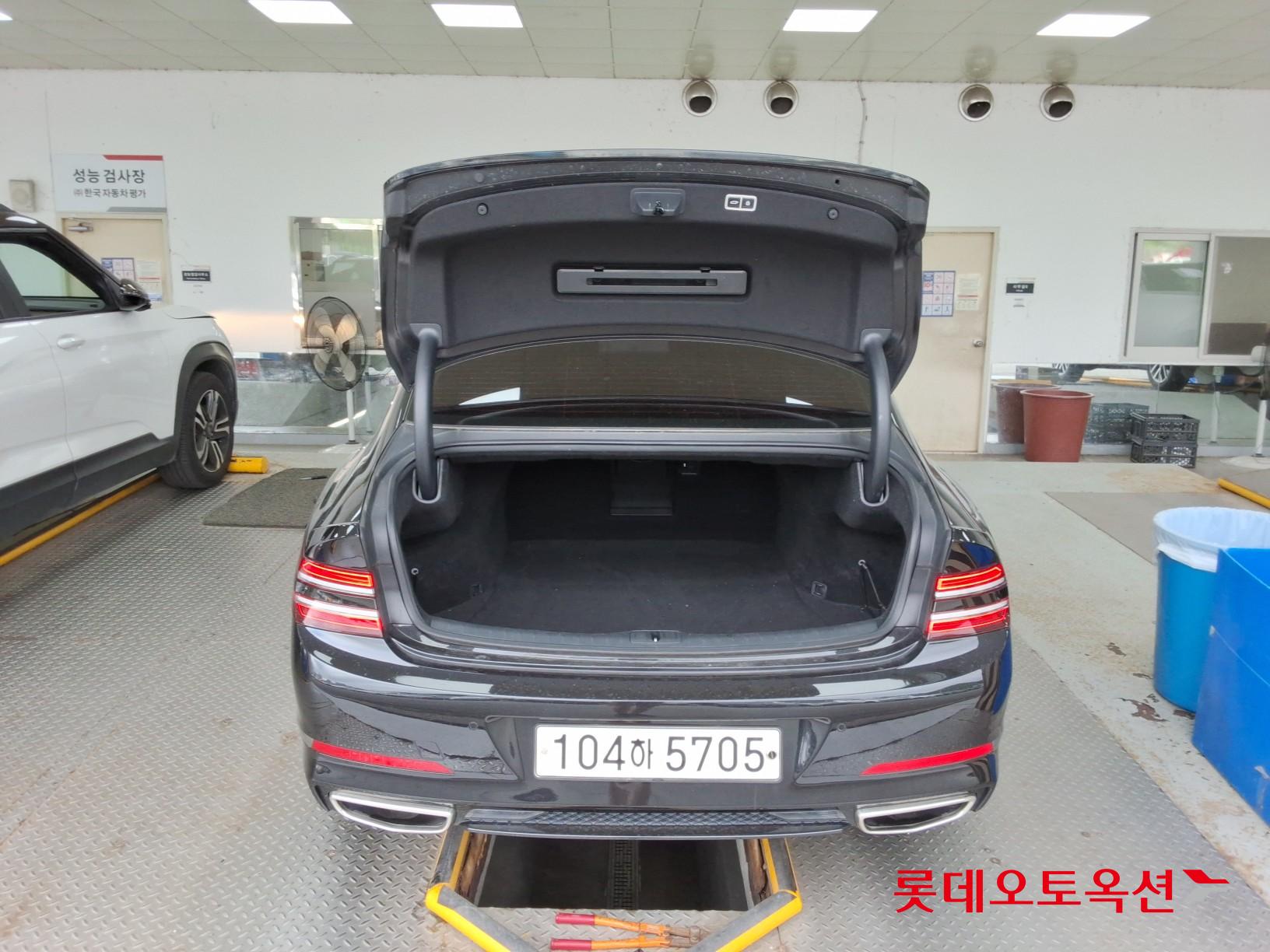 2021 - genesis g80