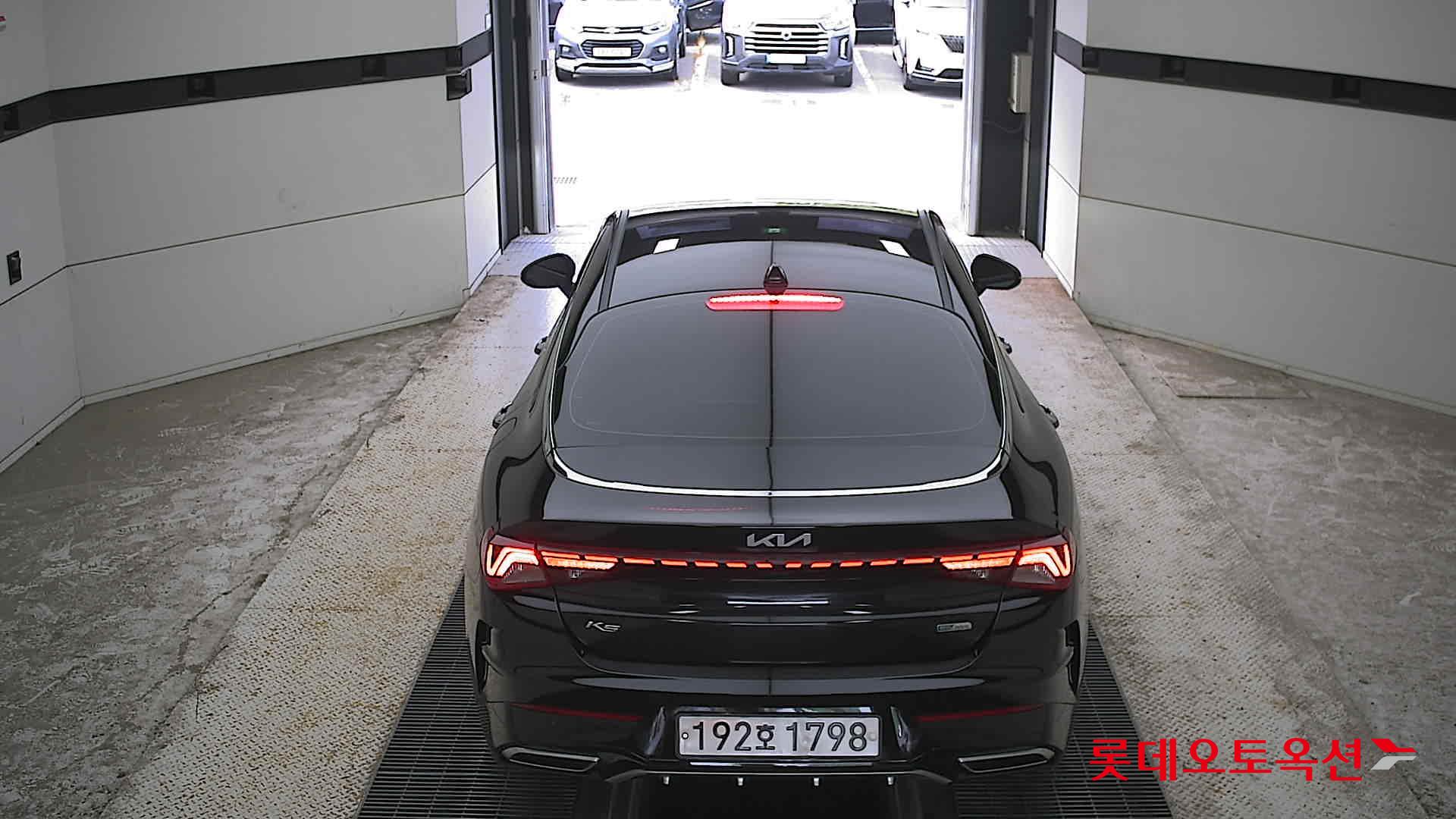2022 - kia k5