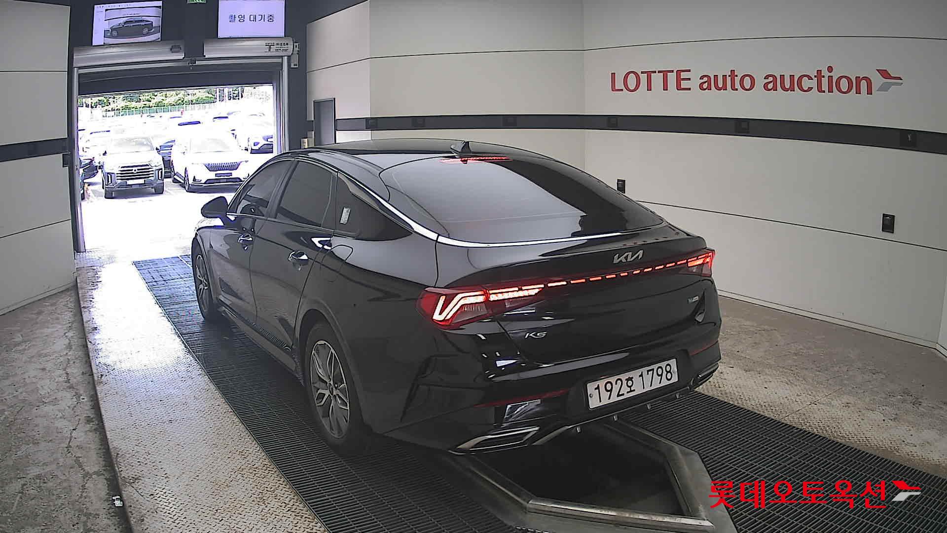 2022 - kia k5