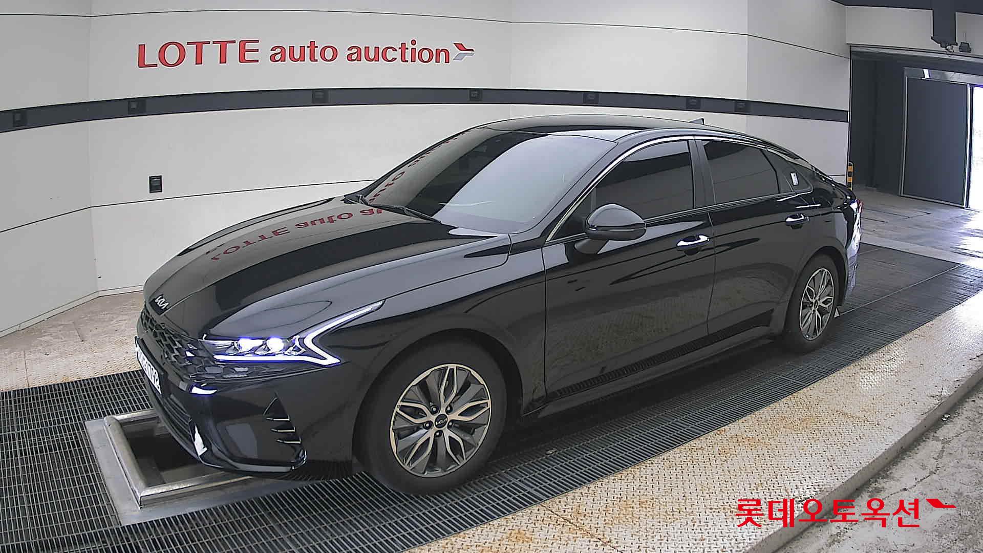 2022 - kia k5