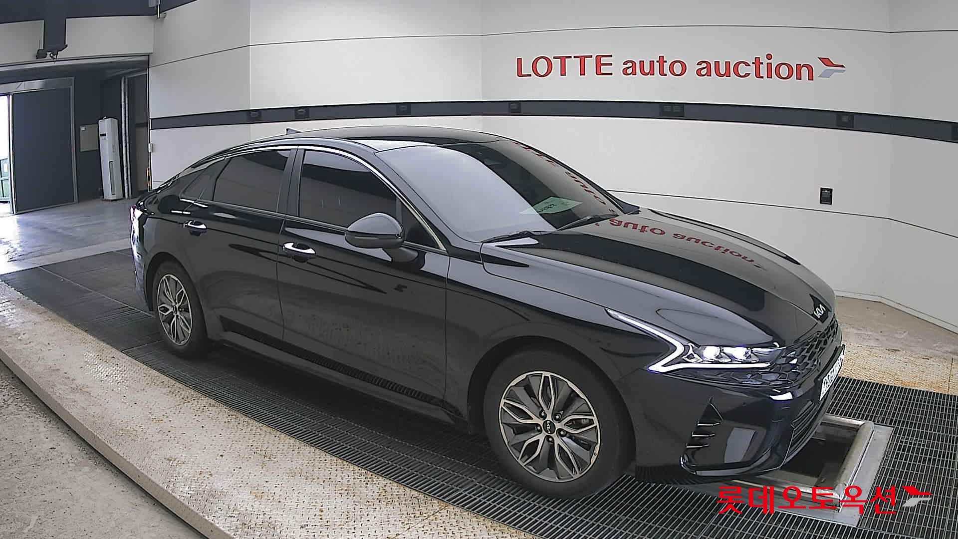 2022 - kia k5