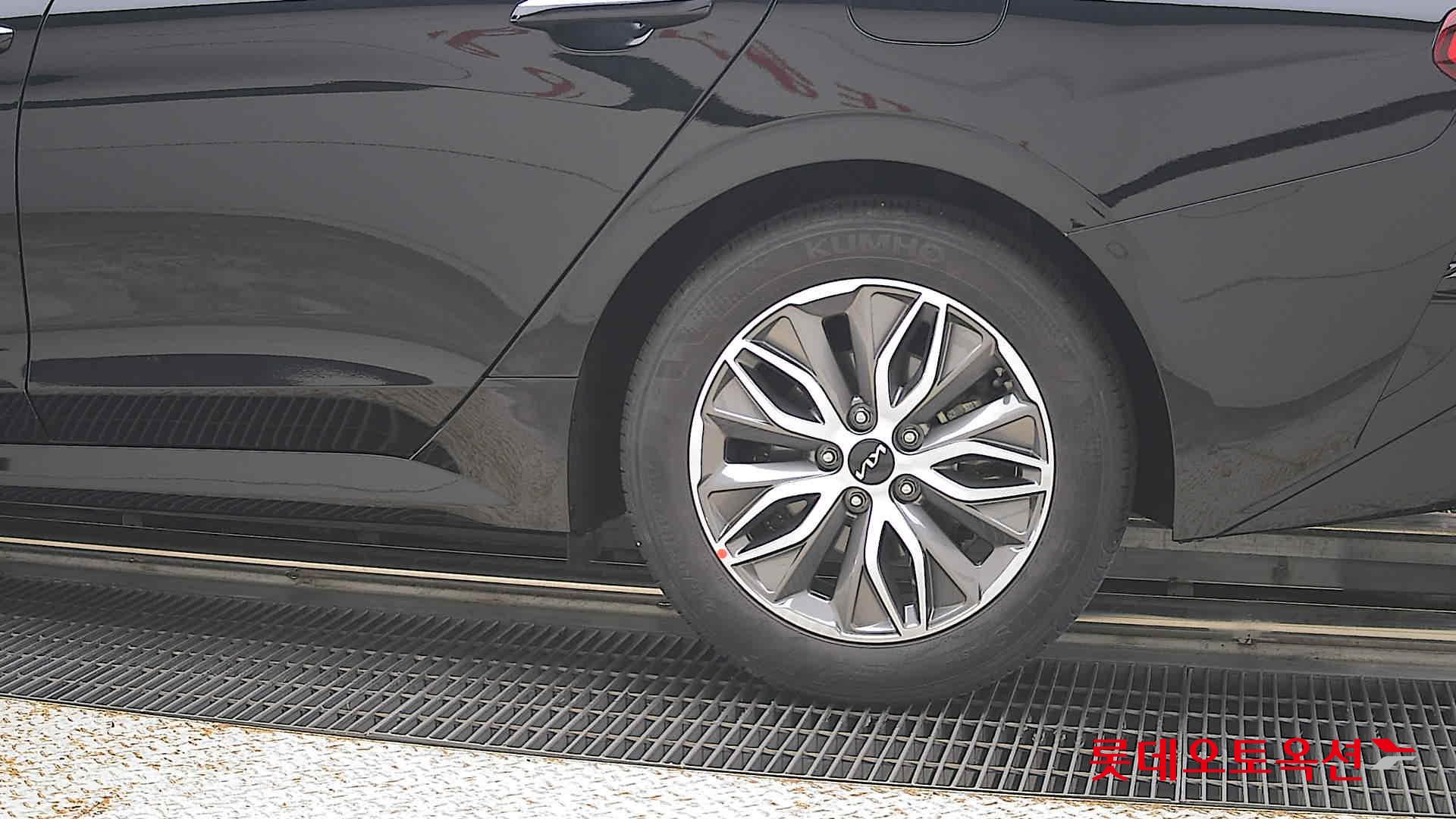 2022 - kia k5