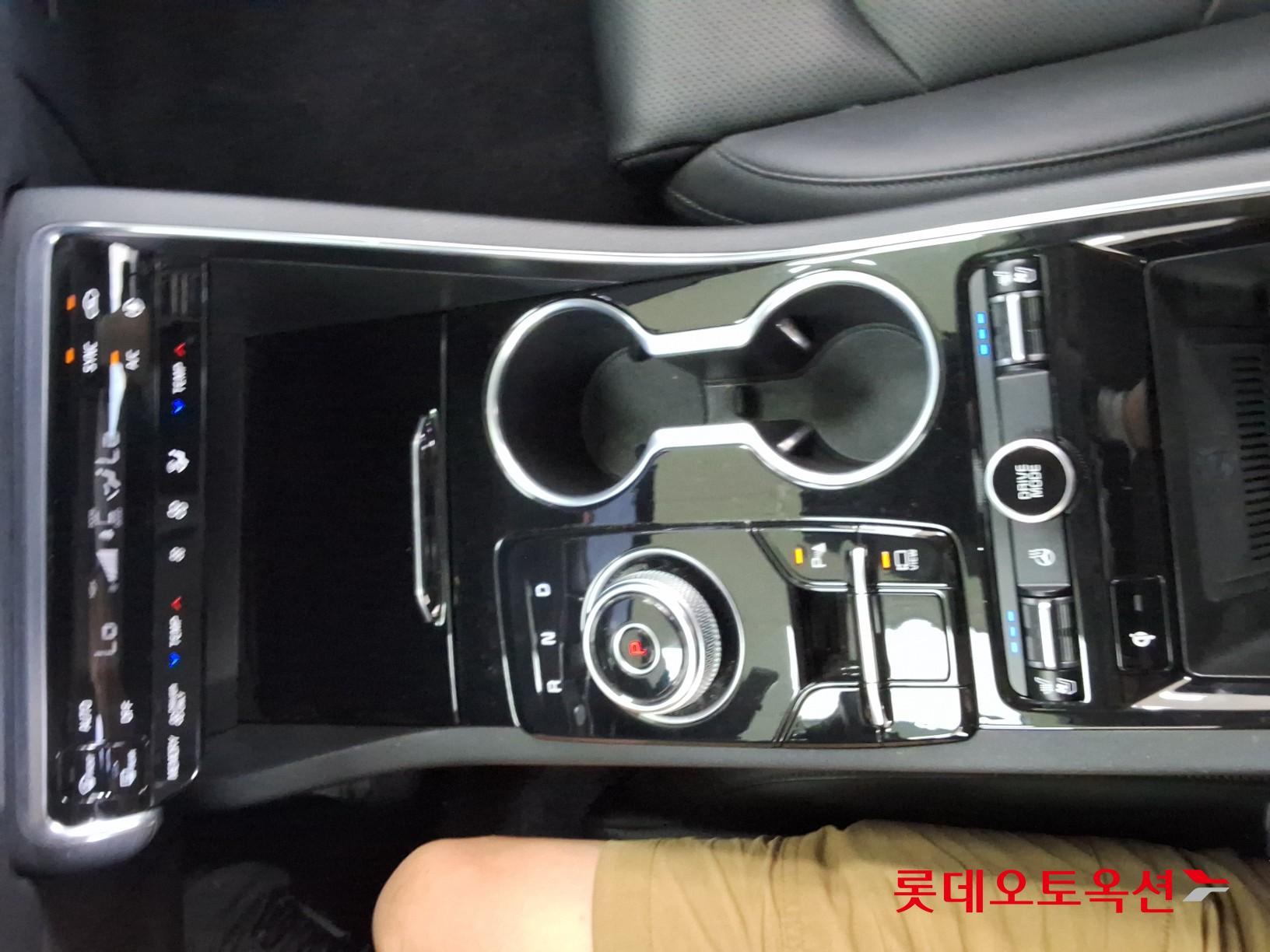 2022 - kia k5