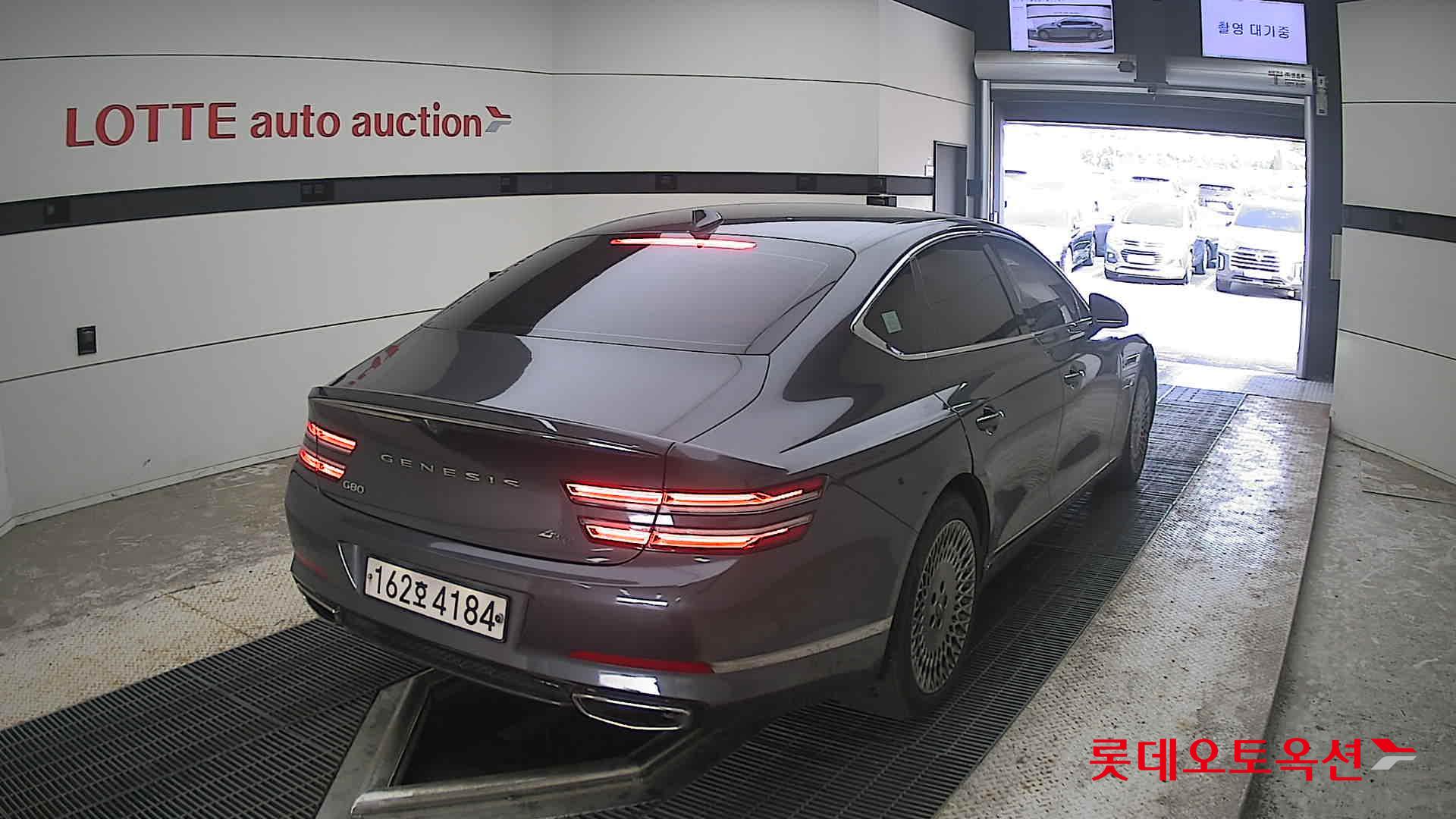 2021 - genesis g80