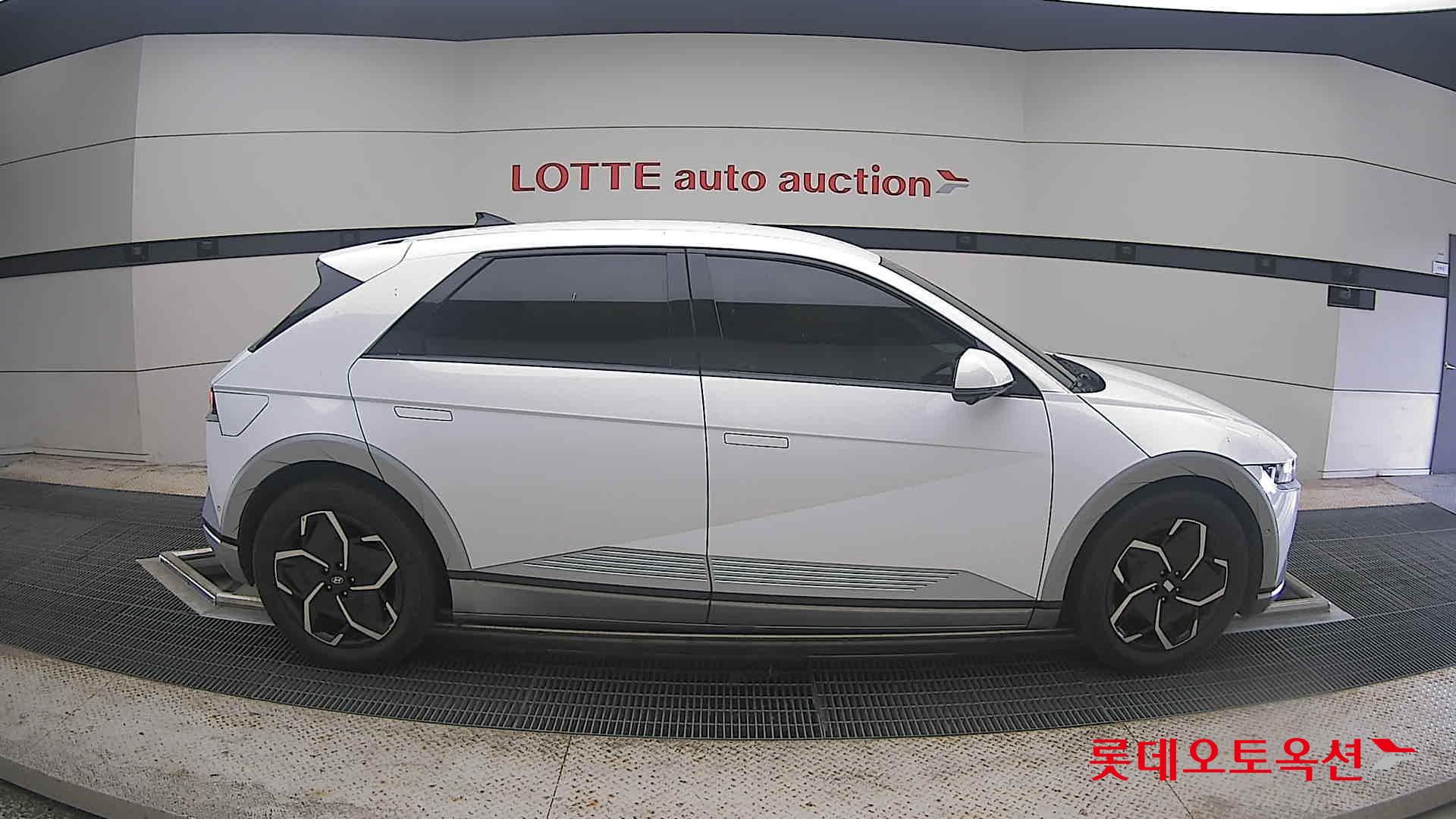 2022 - hyundai ioniq