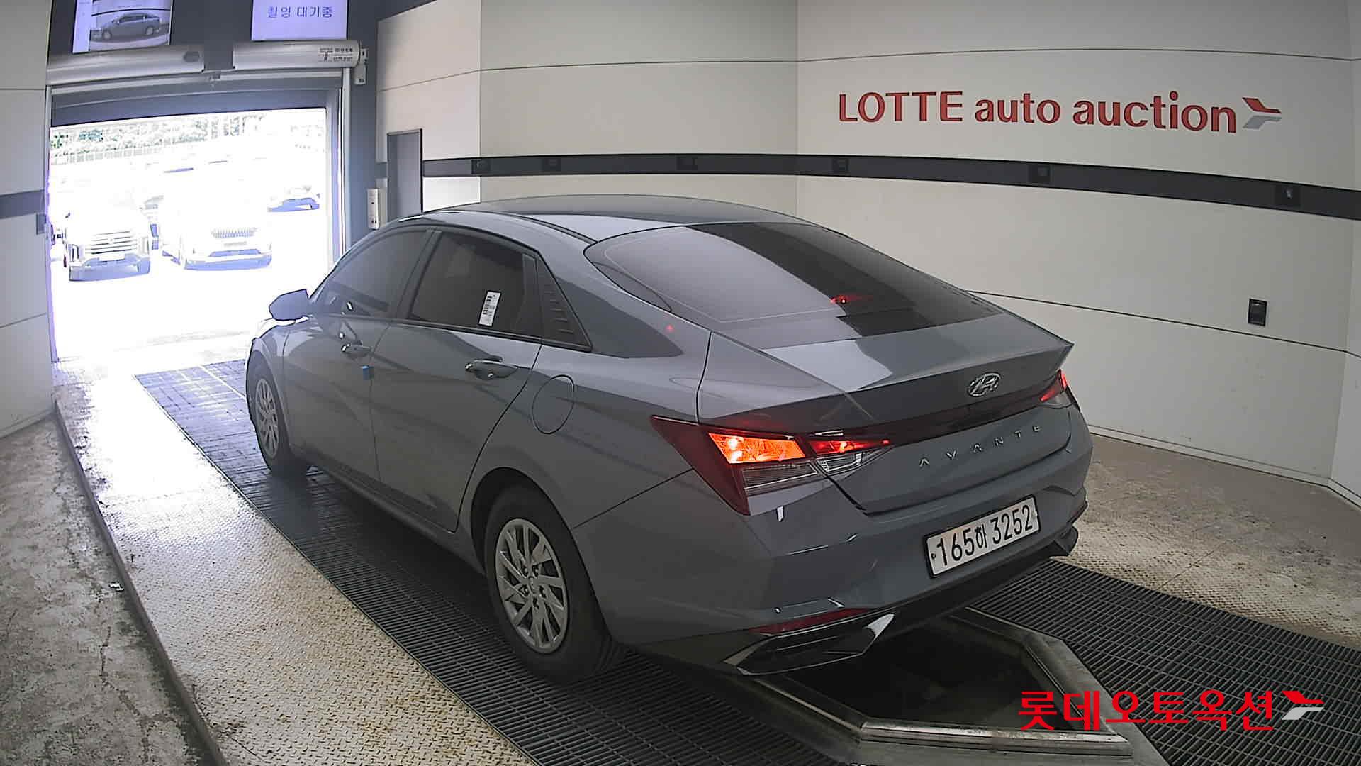 2021 - hyundai avante