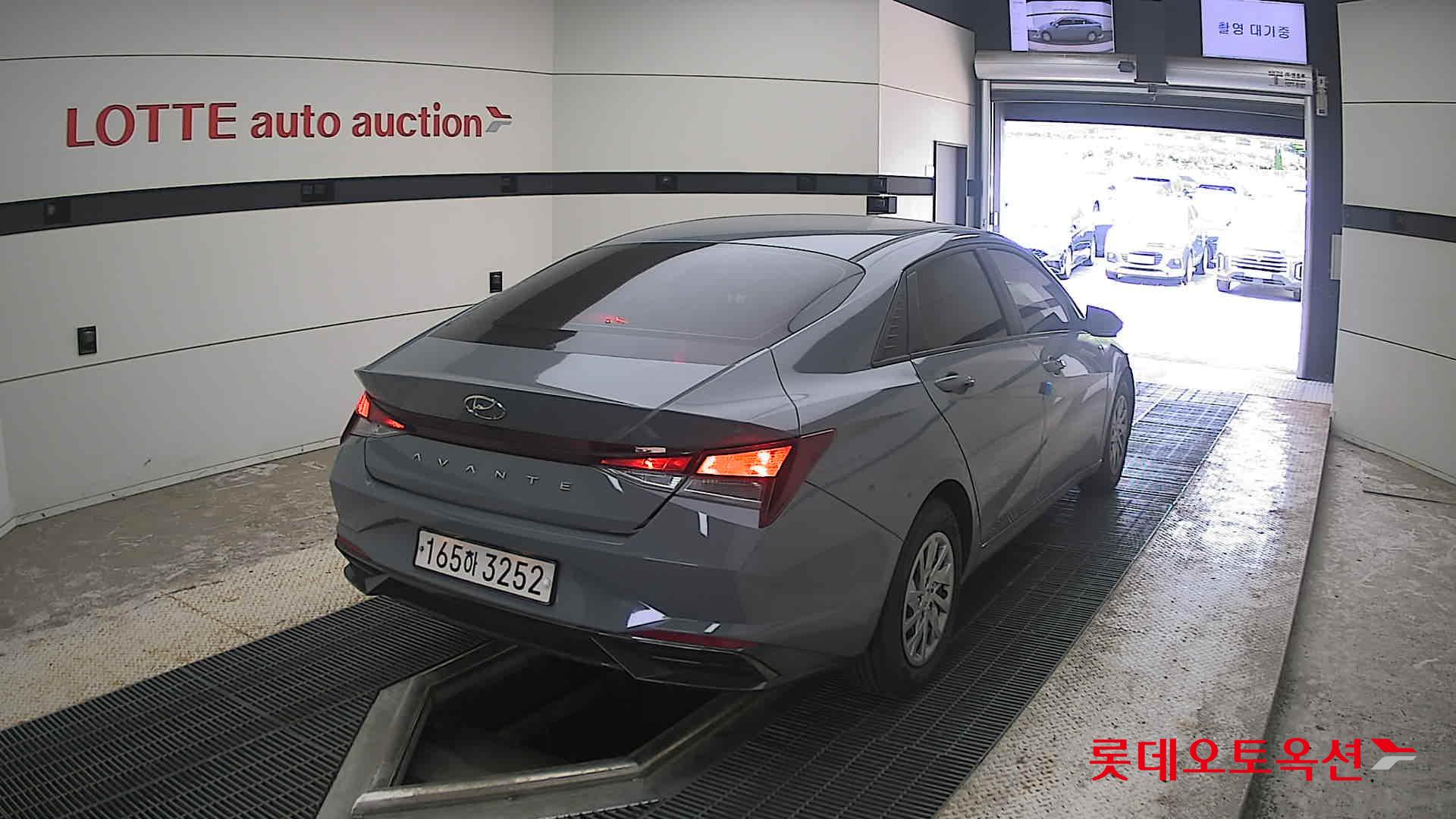 2021 - hyundai avante