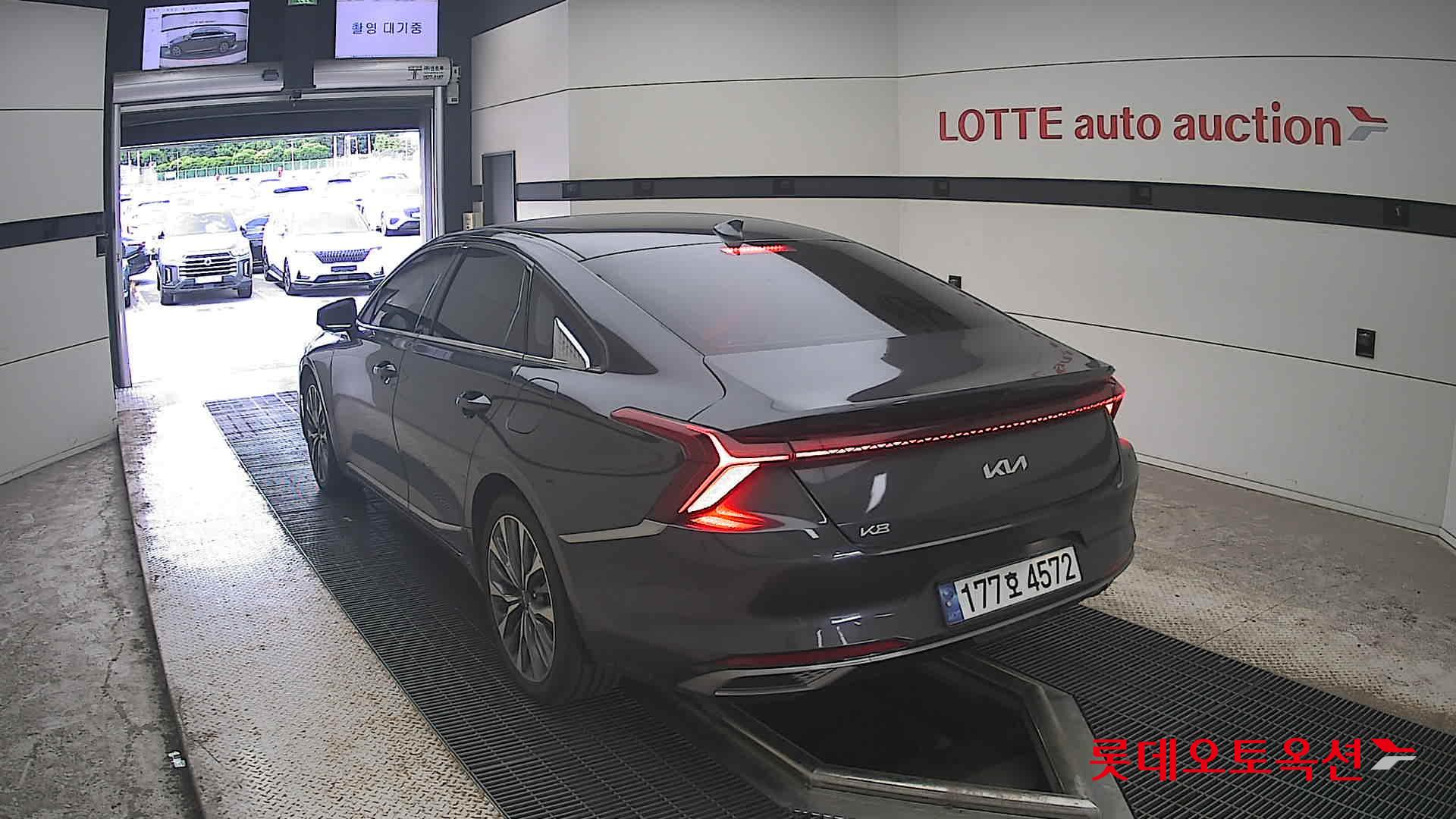 2022 - kia k8