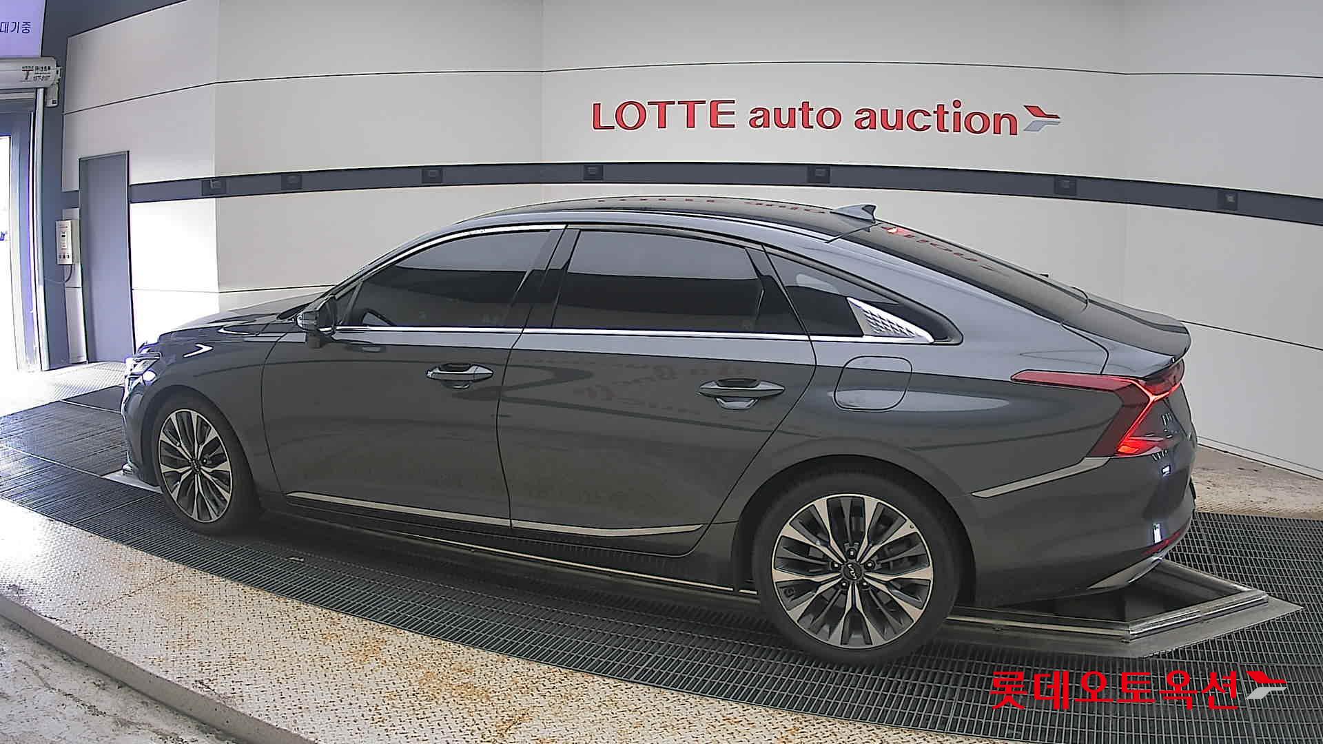 2022 - kia k8