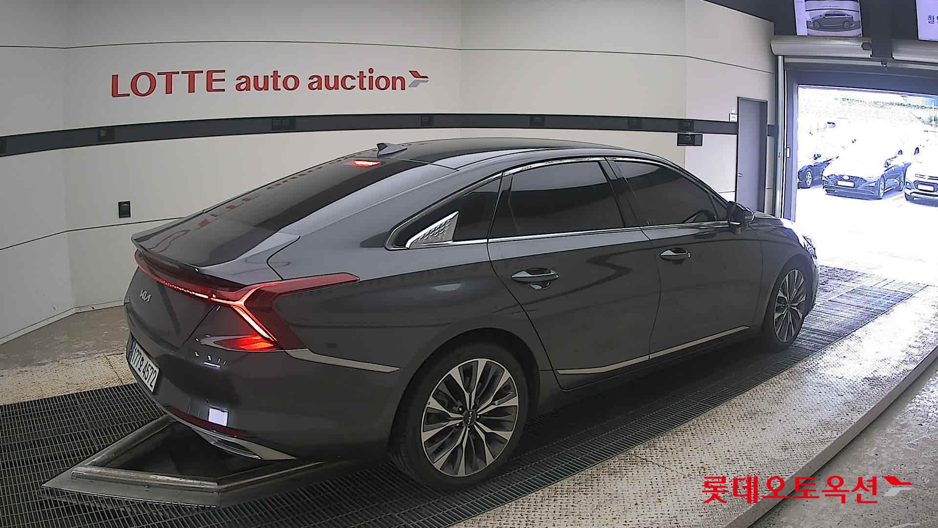 2022 - kia k8