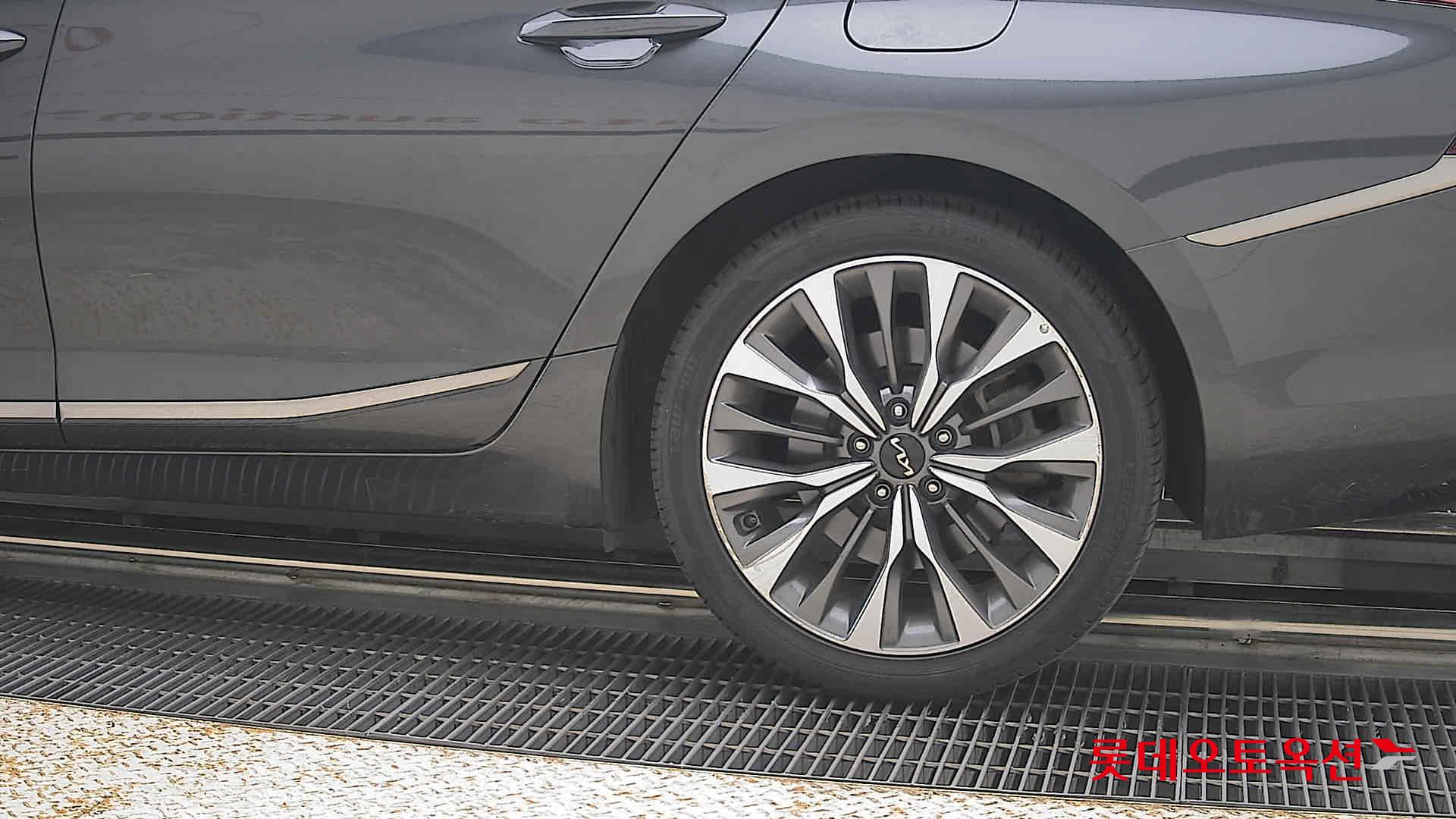 2022 - kia k8