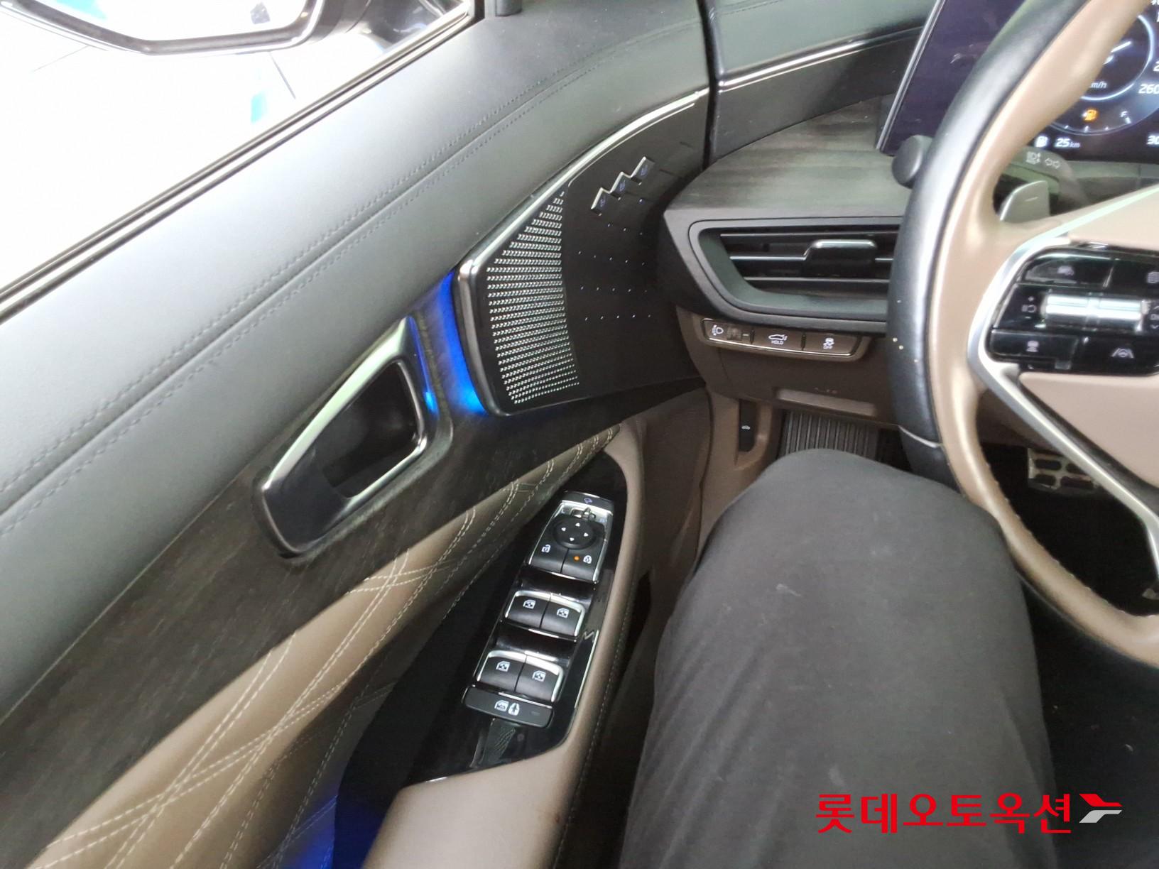 2022 - kia k8
