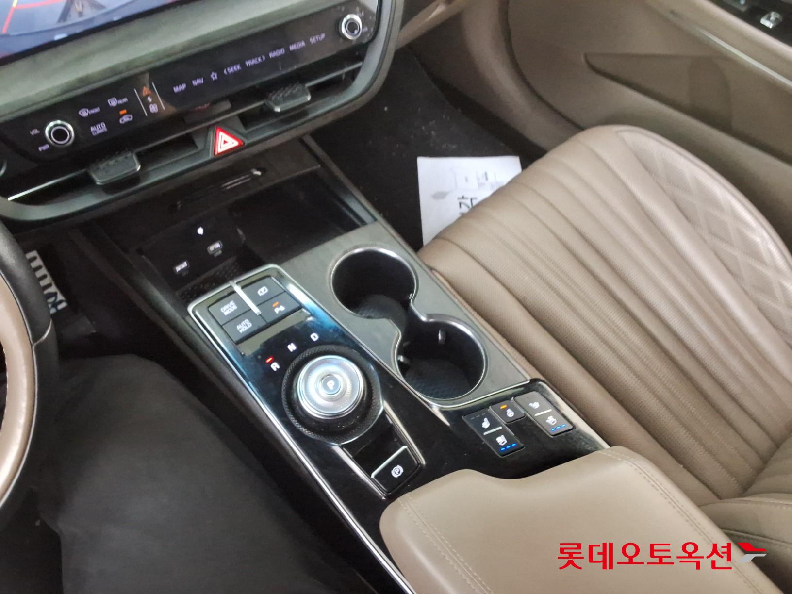 2022 - kia k8