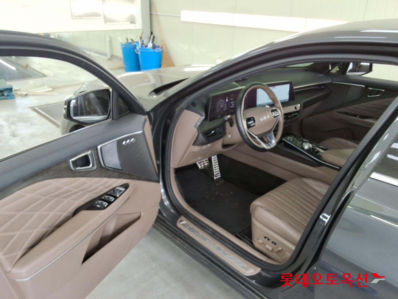 2022 - kia k8