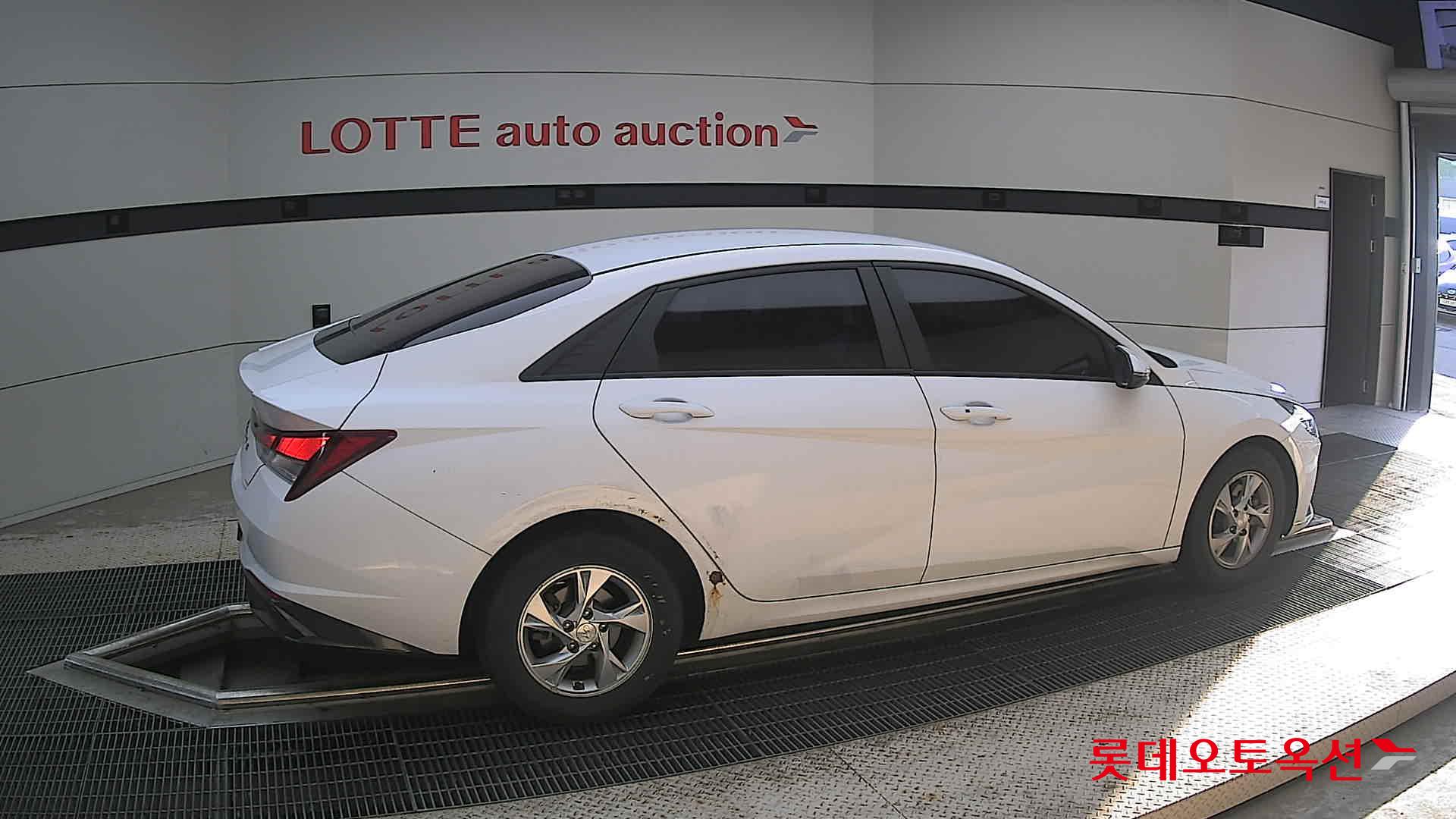 2021 - hyundai avante