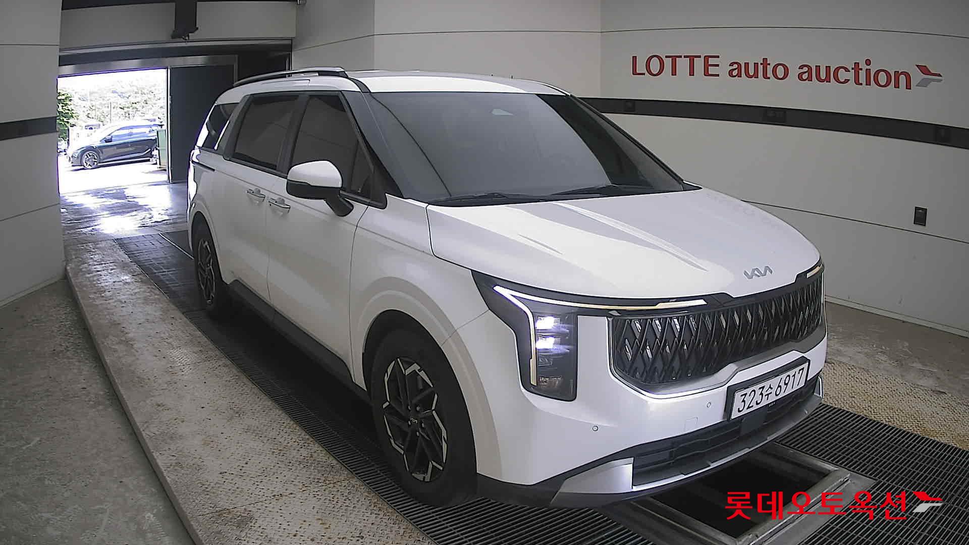 2024 - kia carnival