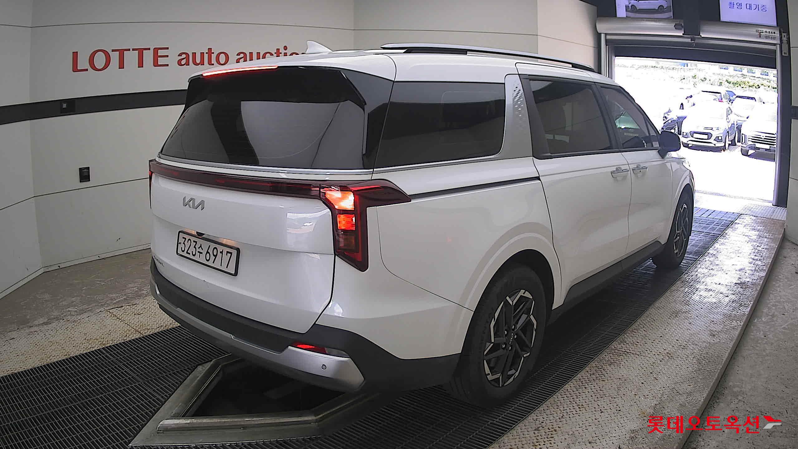 2024 - kia carnival