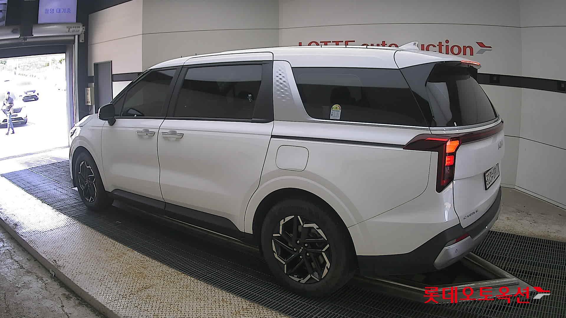2024 - kia carnival
