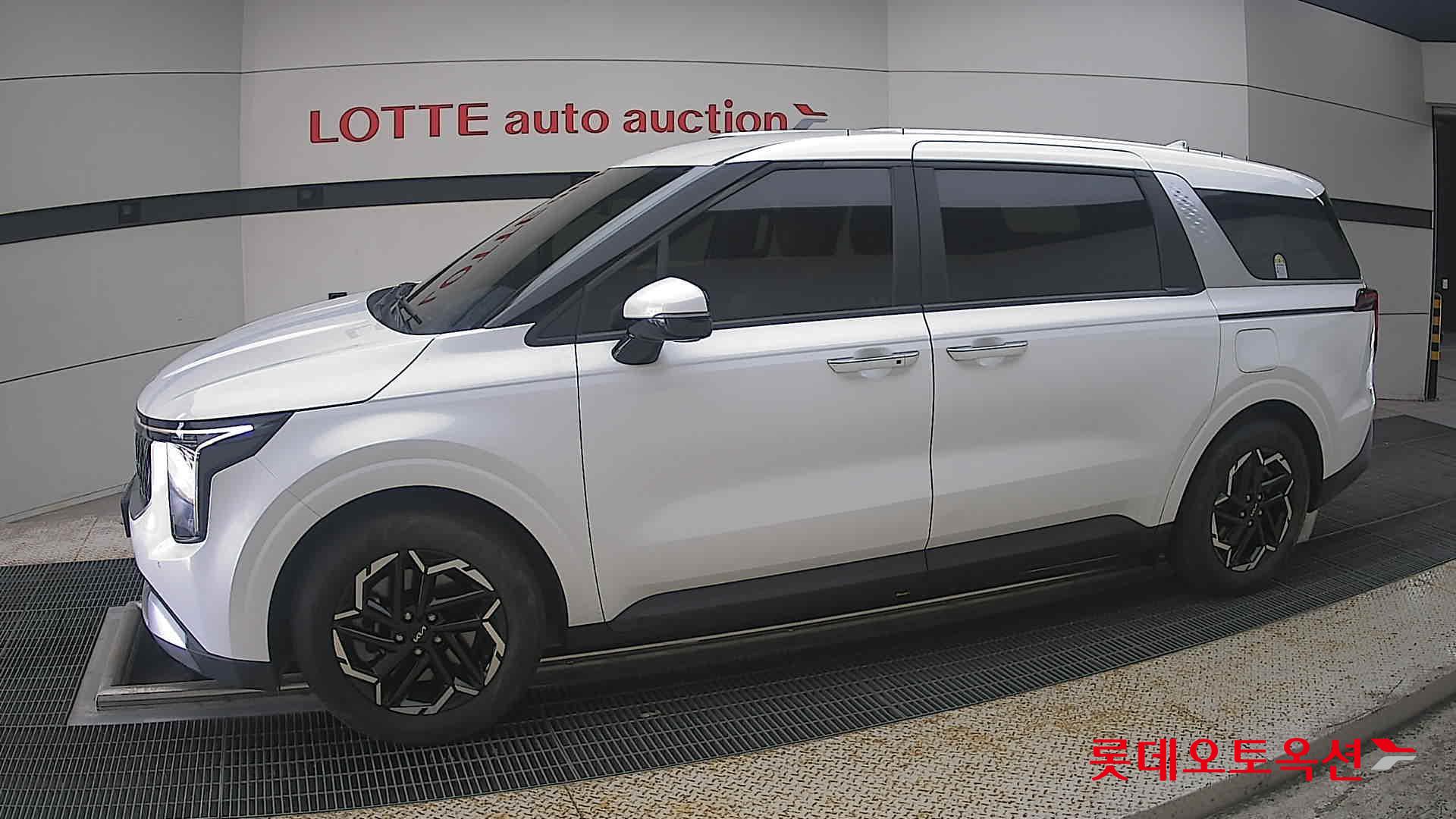 2024 - kia carnival