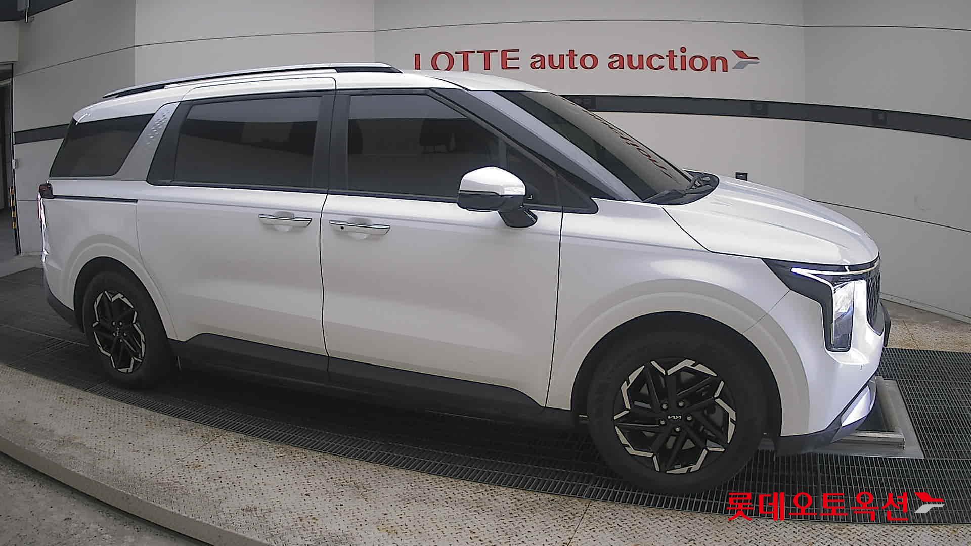 2024 - kia carnival