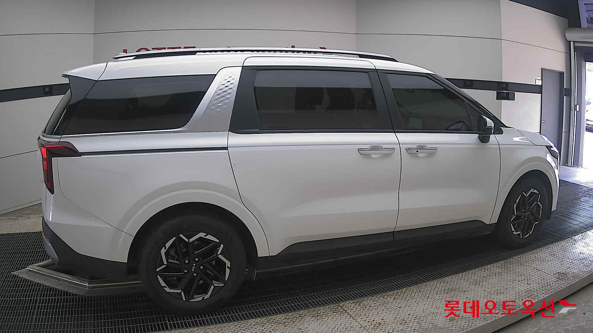 2024 - kia carnival