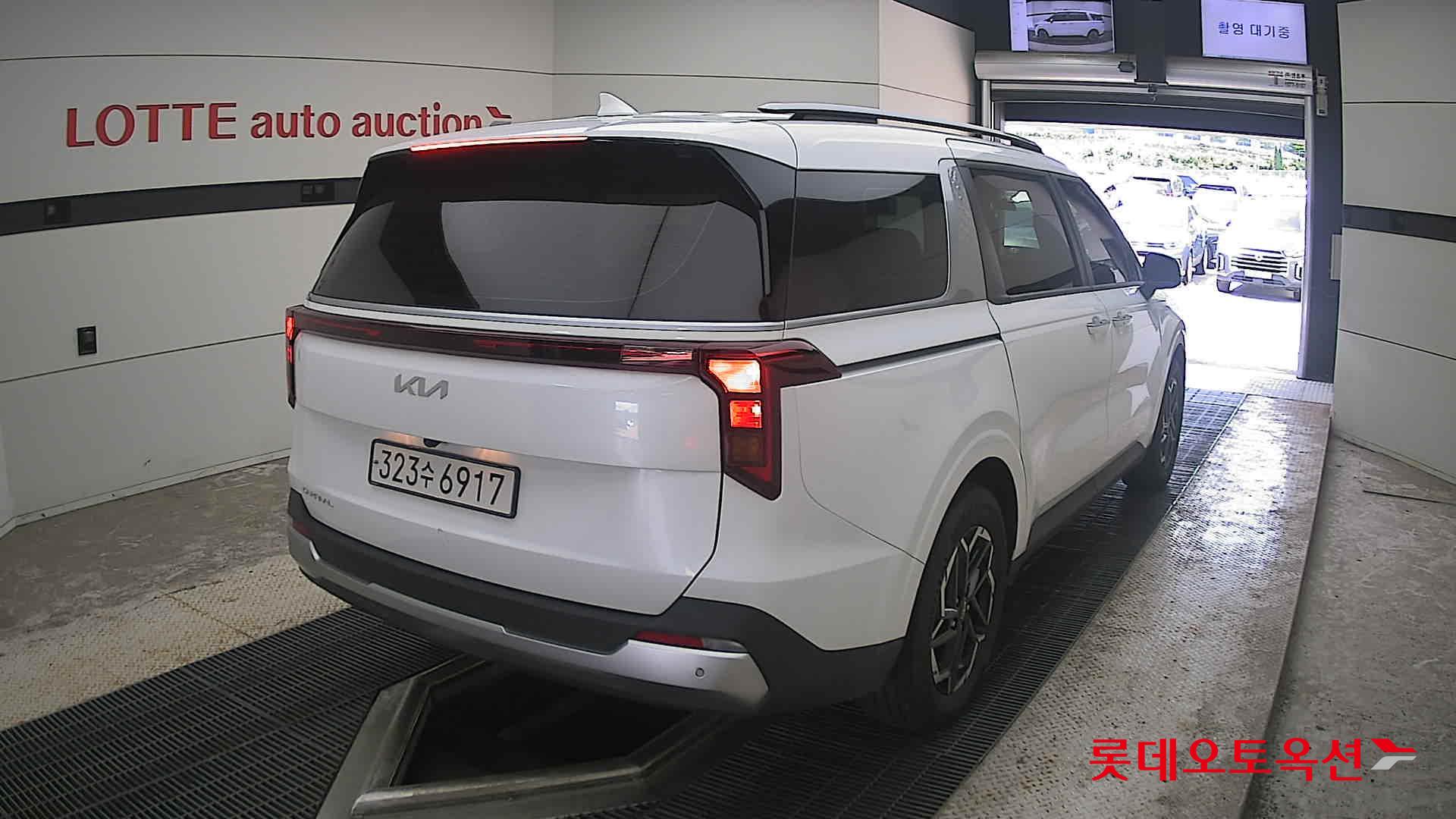 2024 - kia carnival