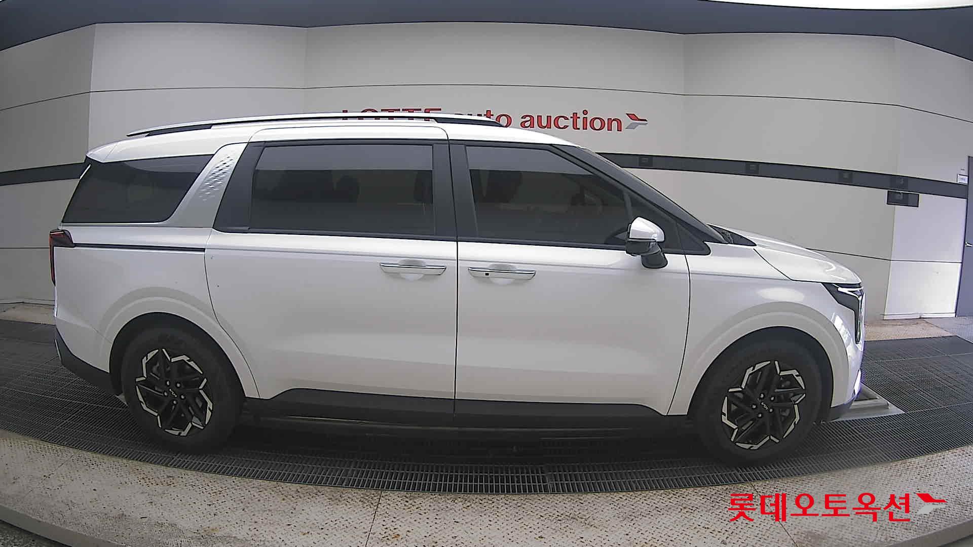 2024 - kia carnival