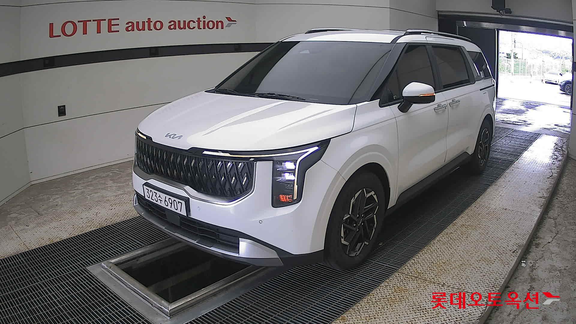 2024 - kia carnival