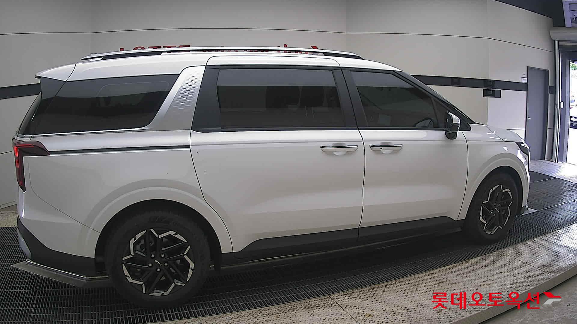 2024 - kia carnival